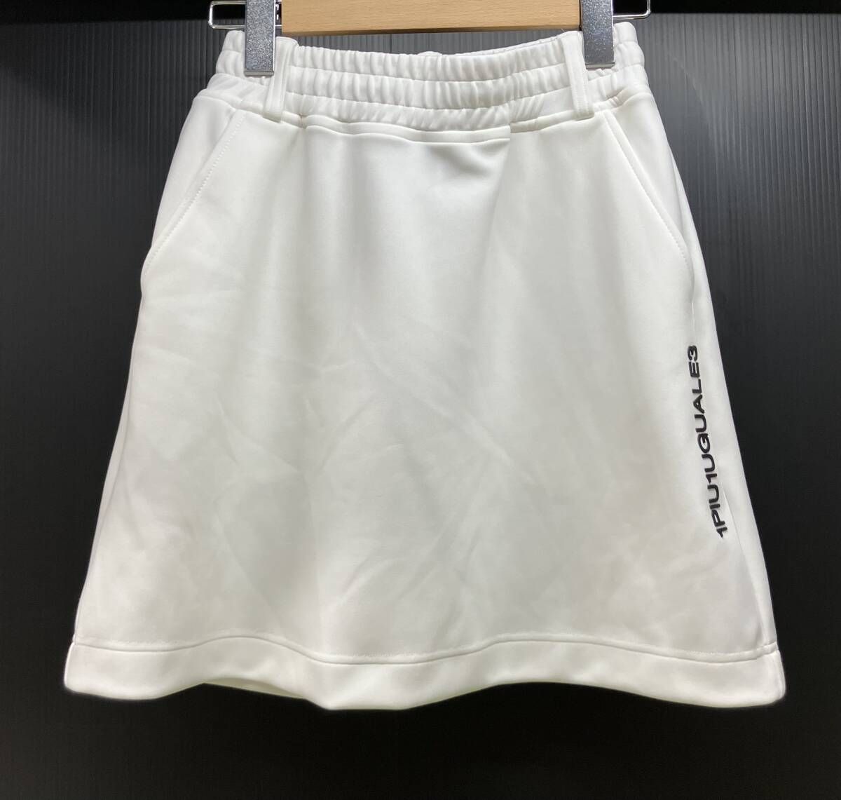 ウノピュウノウグァーレトレ 1PIU1UGUALE3 GOLF ジャージー スカート