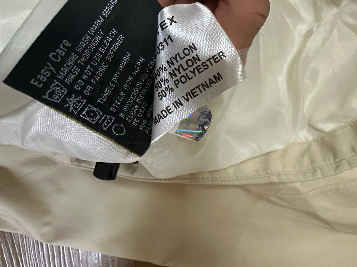 ザノースフェイス サミット ゴアテックス ジャケット アイボリー