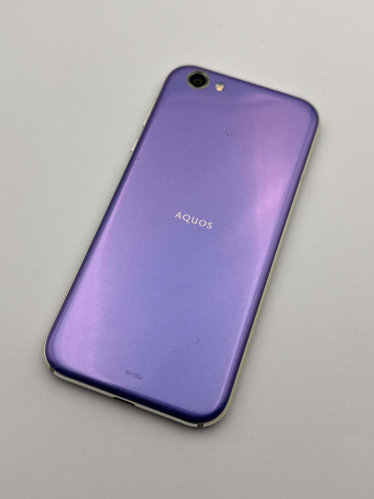 AQUOS R SH-03J docomo Crystal Lavender（クリスタルラベンダー