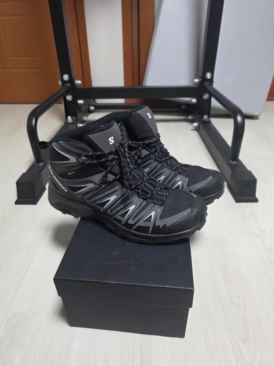 285 Salomon x Ultra ゴアテックス サロモン