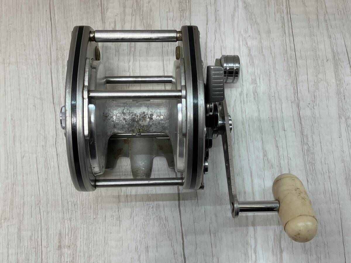 DAIWA Dynamic 2000S フィッシングリール リール DAIWA Dynamic 2000s