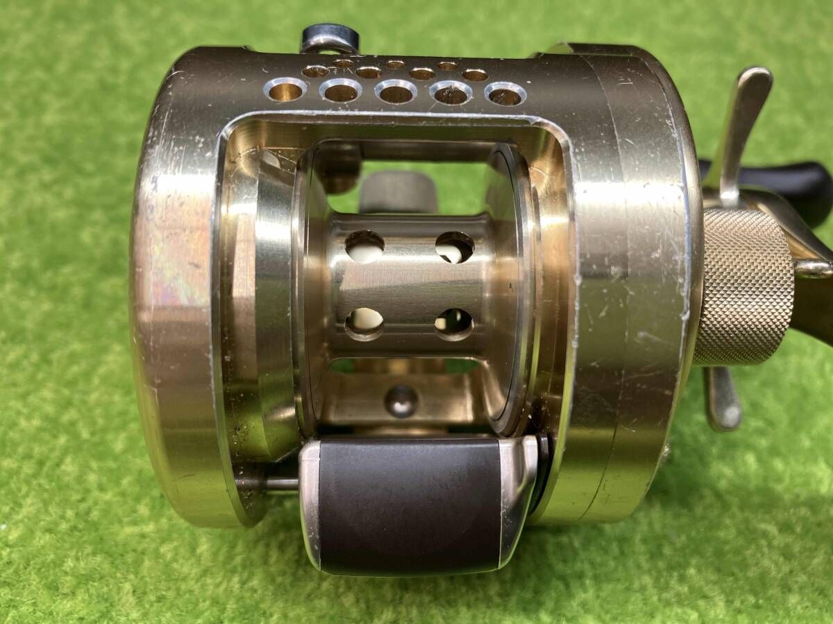 SHIMANO シマノ CONQUEST 200 コンクエスト ベイトリール - メルカリ