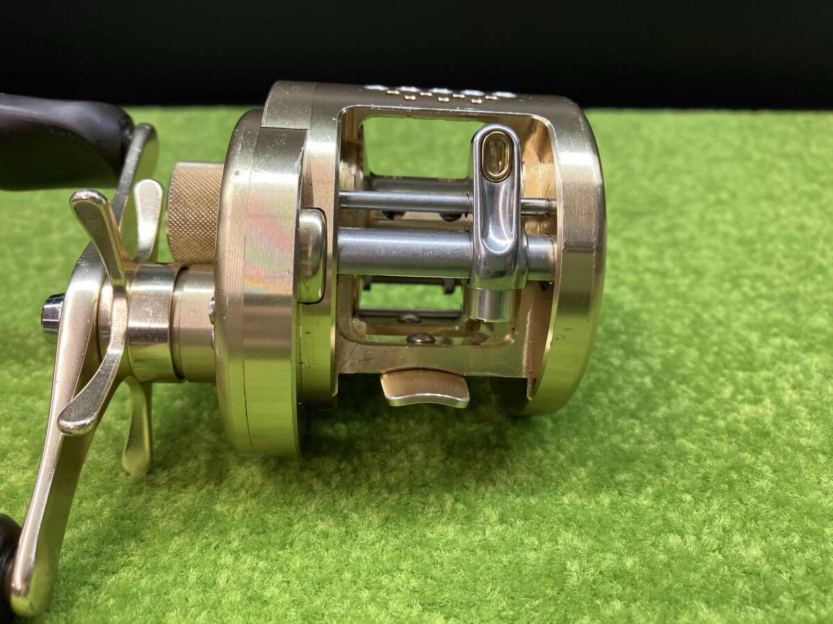 SHIMANO シマノ 200 コンクエスト ベイトリール