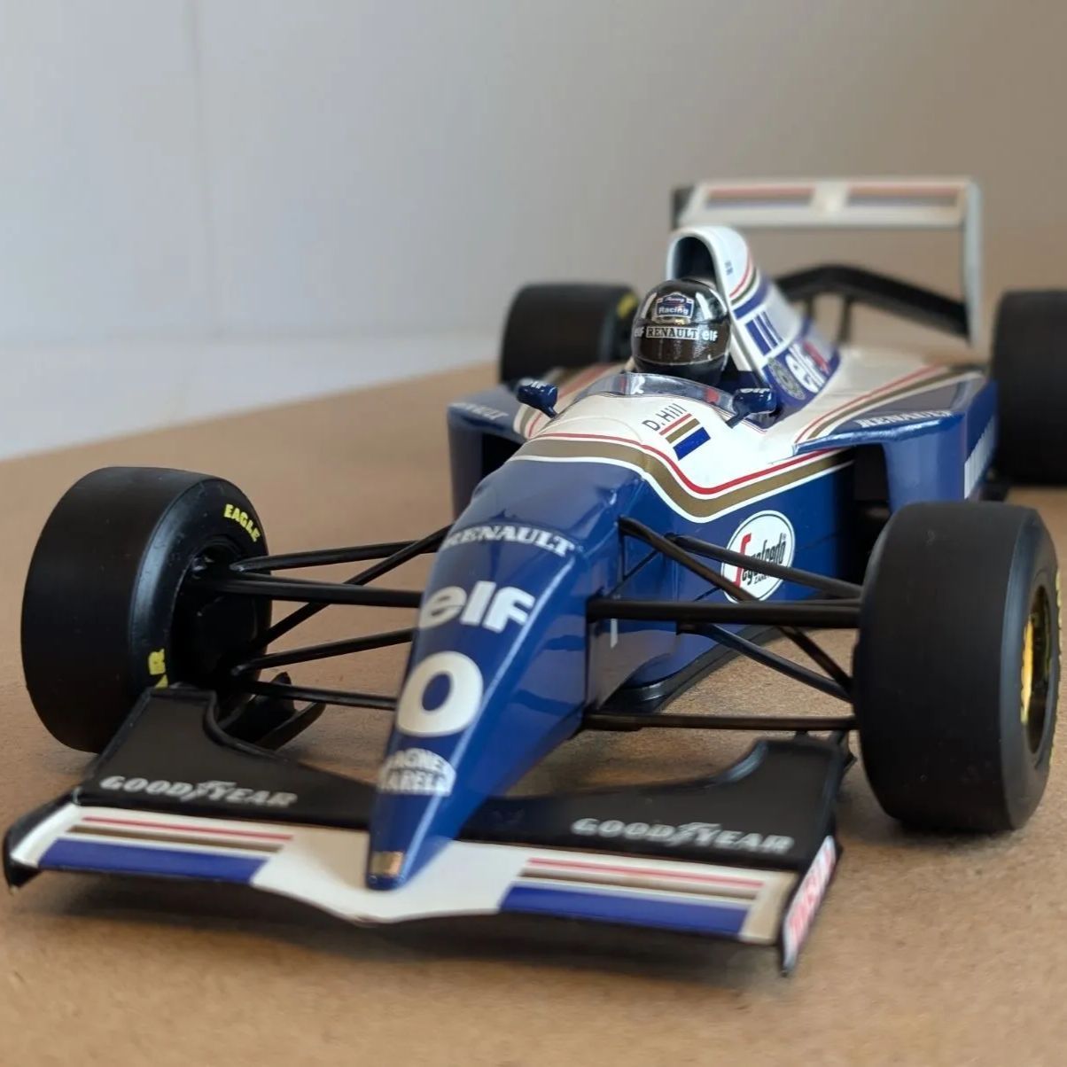 当時物1/18ミニチャンプスウィリアムズFW16デイモン・ヒル - メルカリ