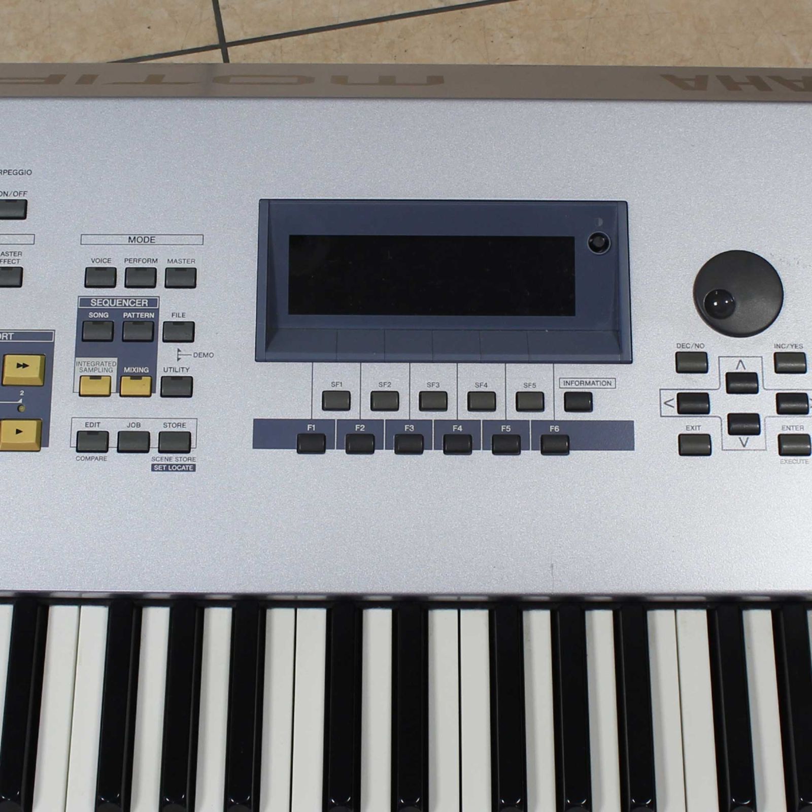 中古 YAMAHA MOTIF ES8 - メルカリ