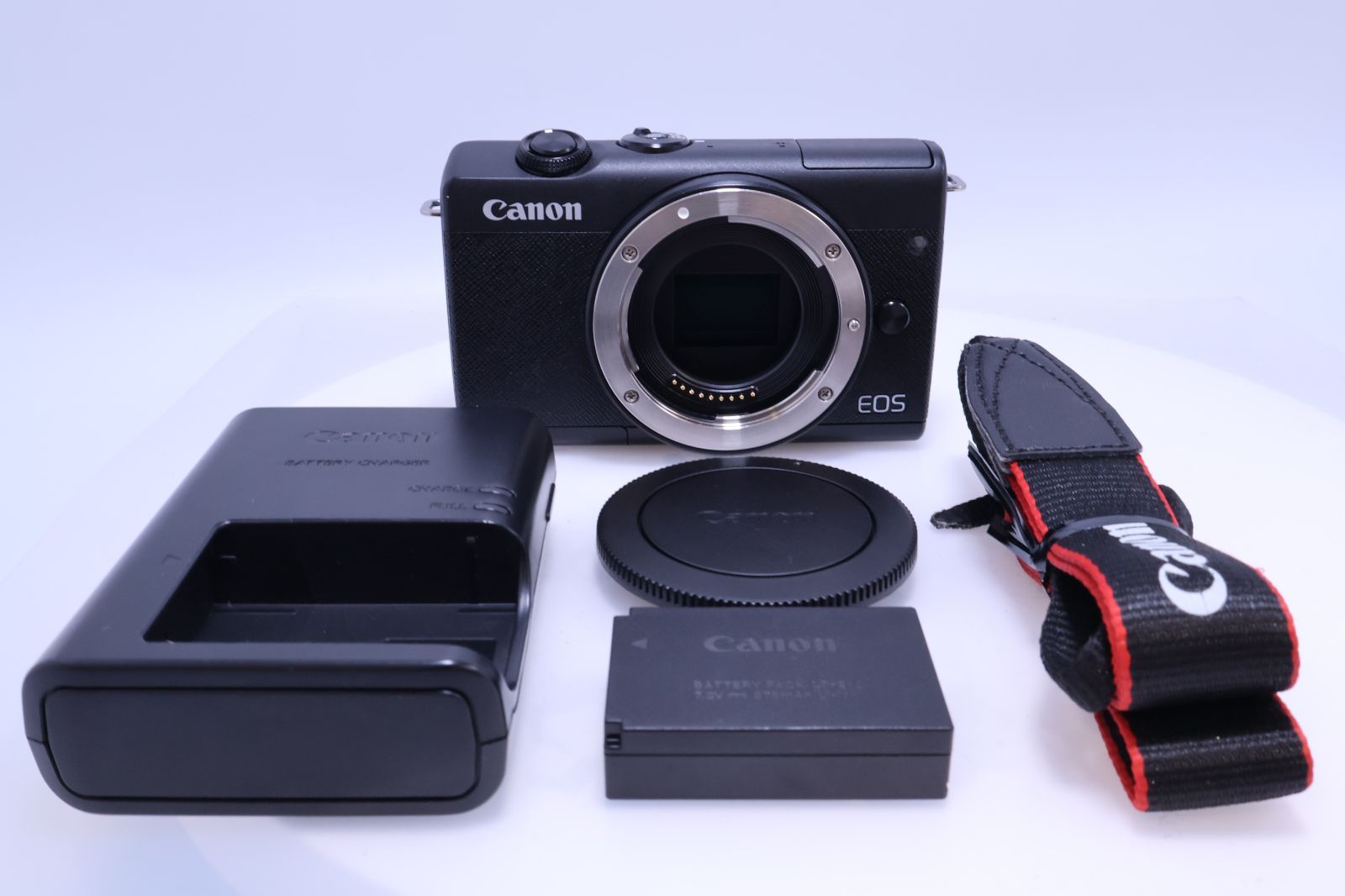 【極美品】Canon EOS M200 ミラーレスカメラ 送料無料※値下げ応相談 極美品】Canon EOS M200 ボディー ブラック EOSM200BK-BODY ミラーレス