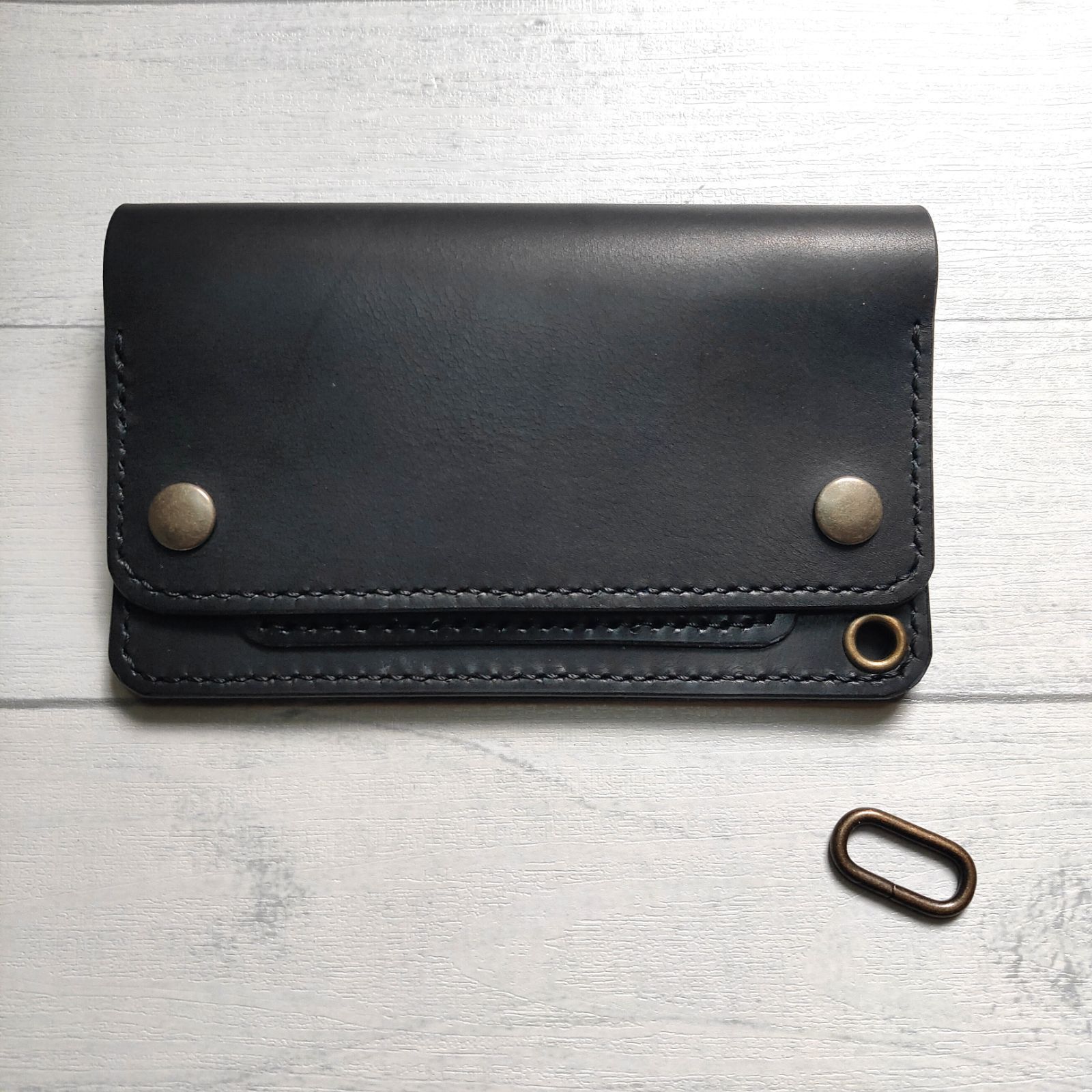 SAINT LAURENT カサンドラ Vステッチ キルティング長財布 【公式通販】