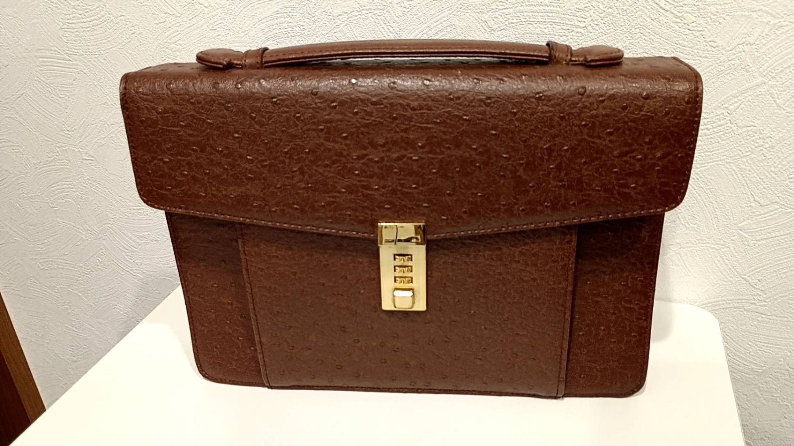 極美品】オーストリッチ 本革 セカンドバッグ ダイヤルロック 茶 フル