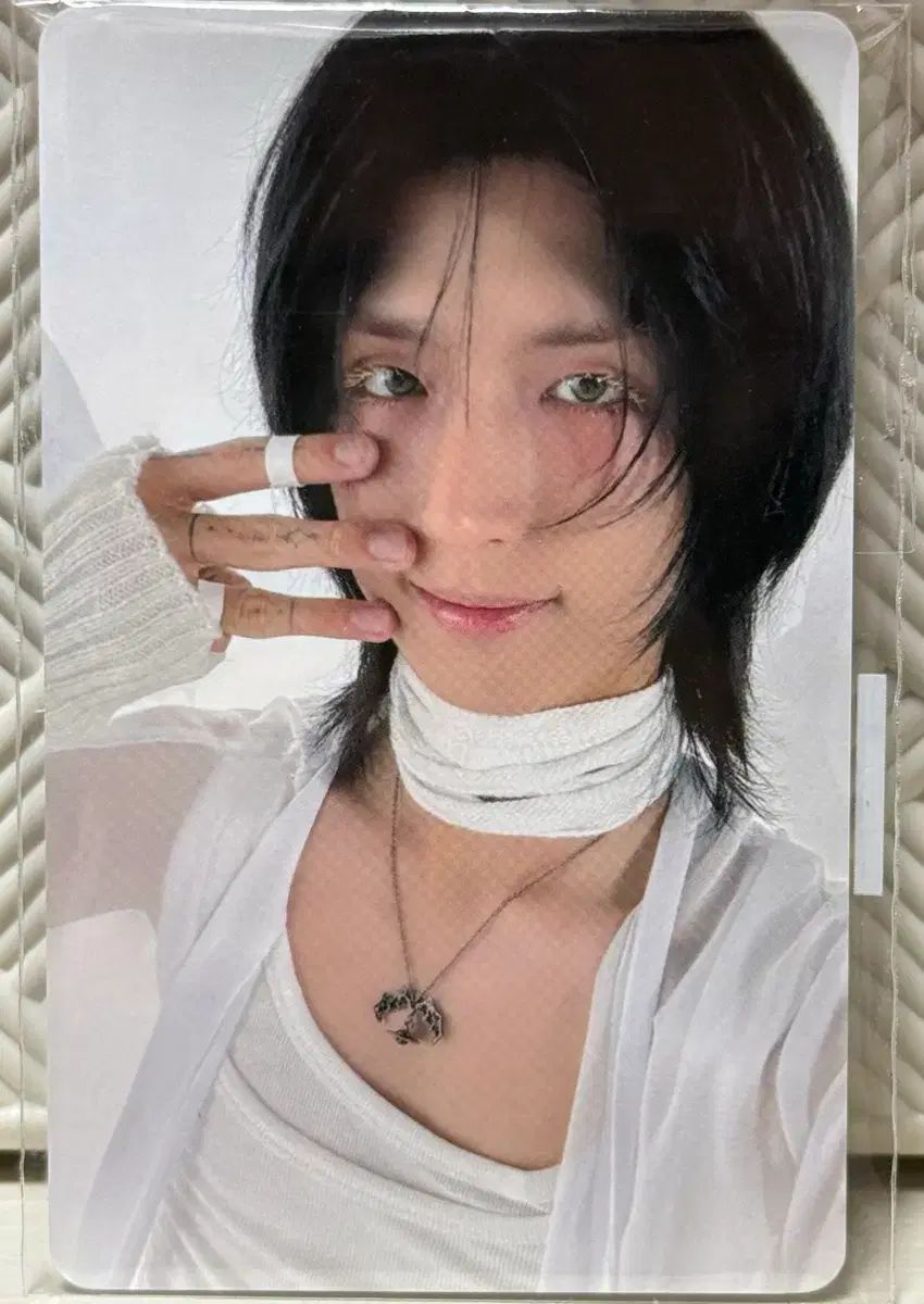 エクディズ　ジュンハン　トレカ Xdinary Heroes XCLUSIVE PARTY入場トレカ ジュンハン - メルカリ