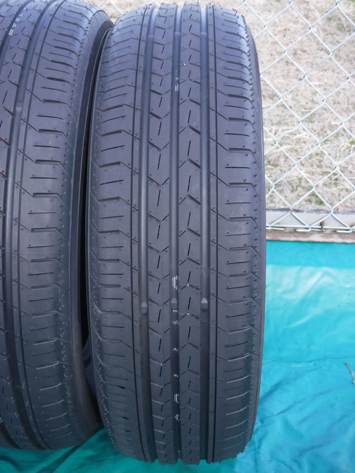 【新古車外し】ヨコハマ Blueearth-AE30 185/65R15 88S 新車外し YOKOHAMA BluEarth－FE AE30 185/65R15 ラジアルタイヤ4本