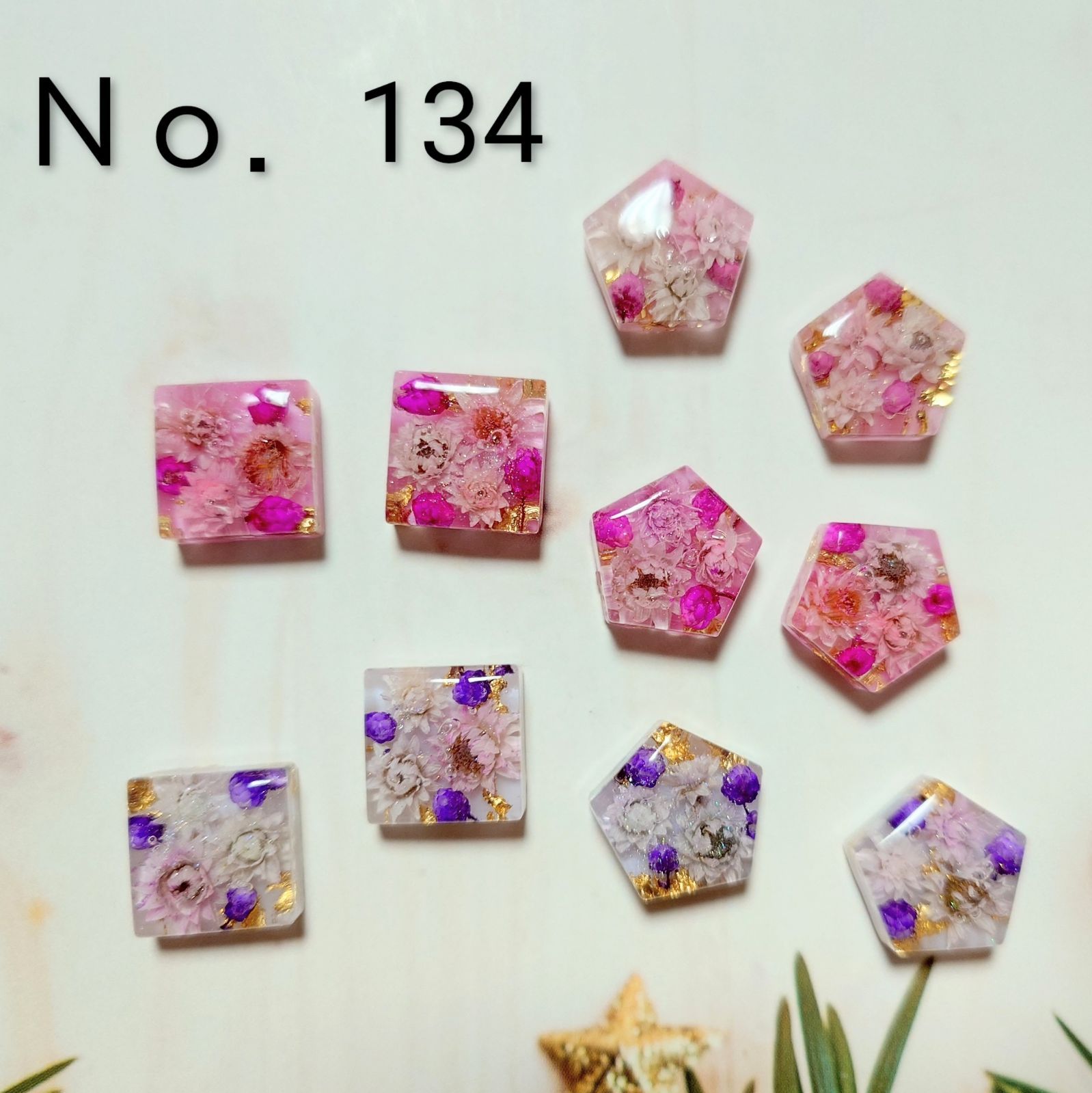 ⭐２種の大人カラーのレジンカボション⭐現品限り レジン カボション ハンドメイド ドライフラワー オリジナル