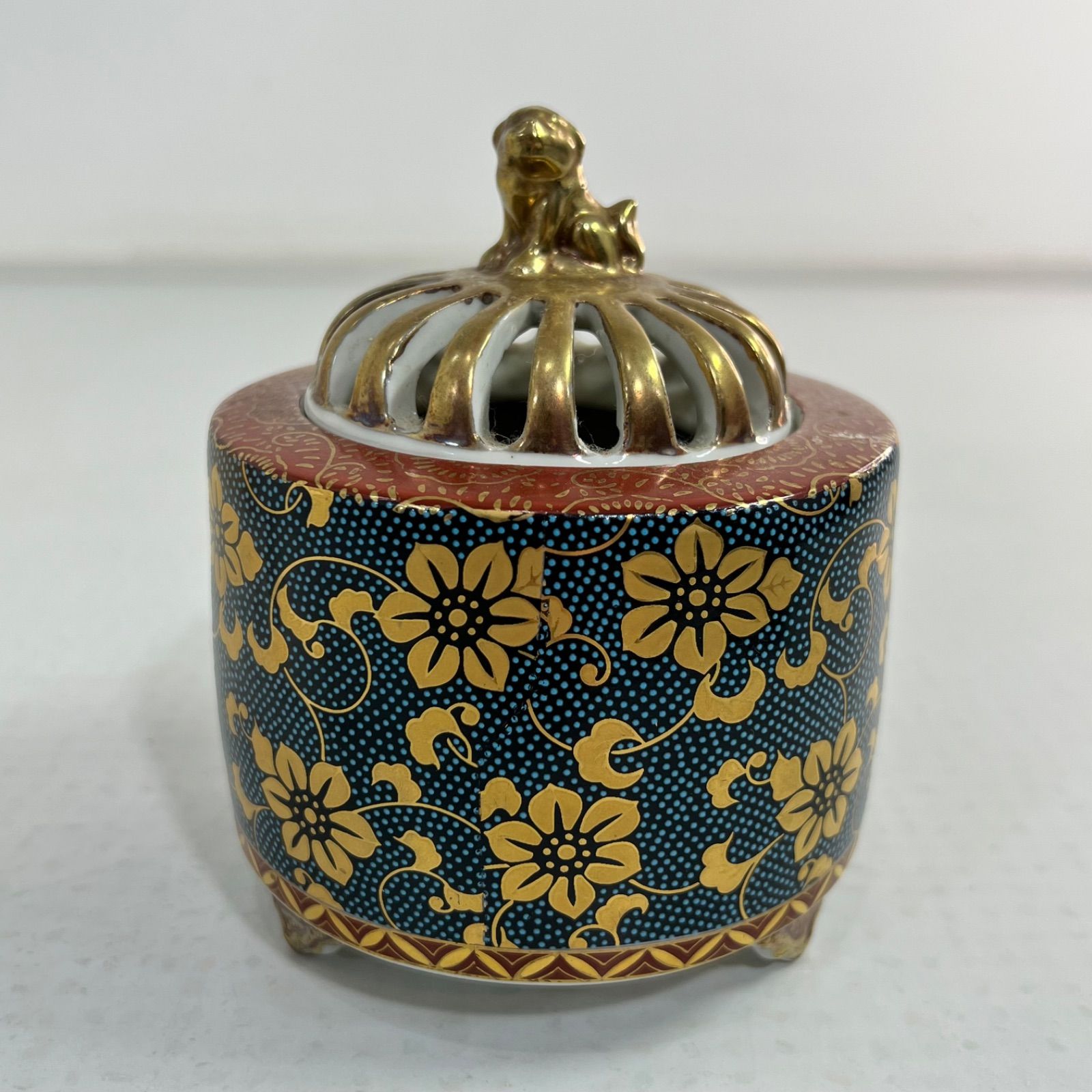 中古】九谷焼 香炉 陶器 工芸品 三本足 青粒鉄線 3.5号 - メルカリ