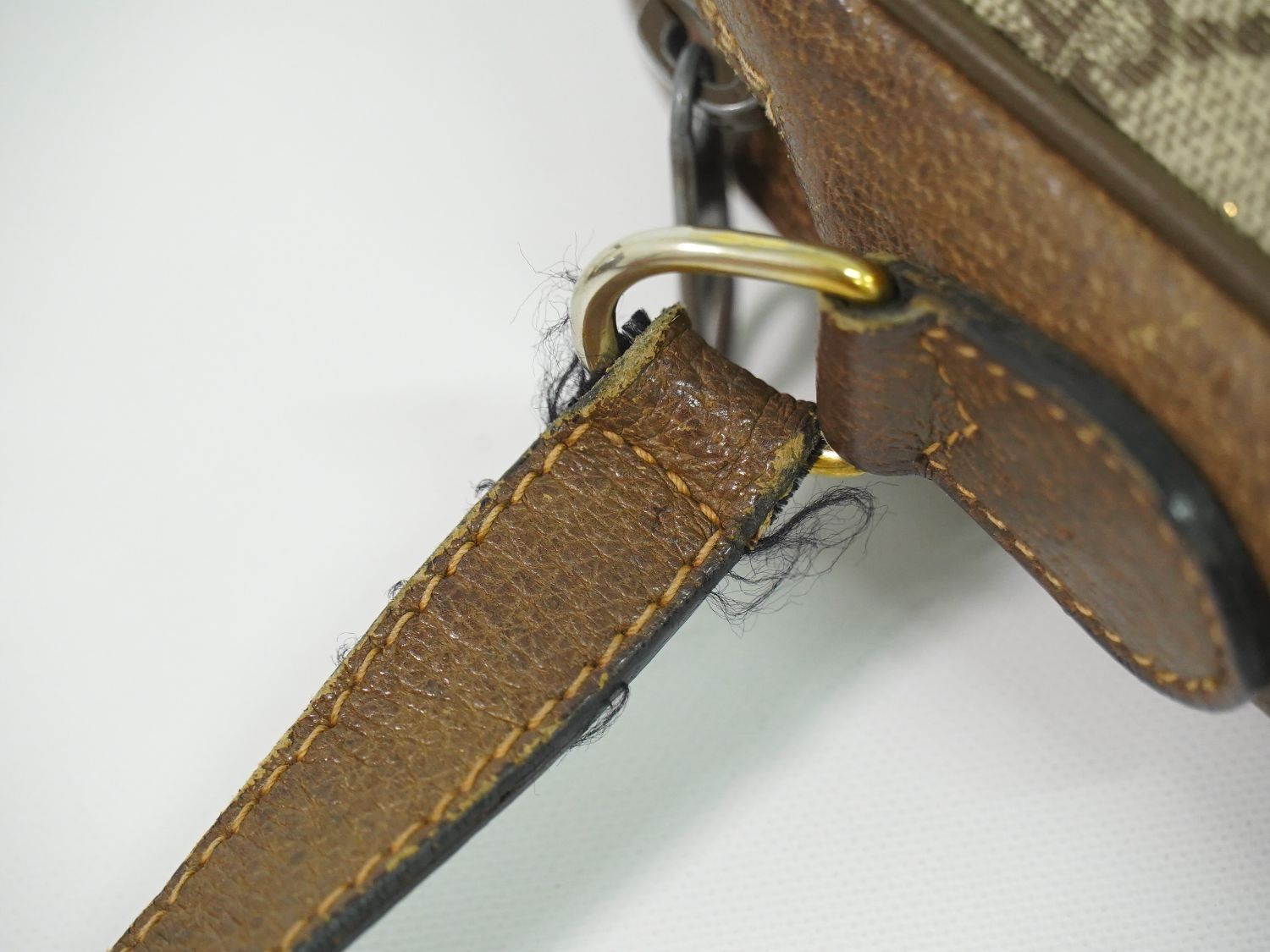 本物 グッチ GUCCI オールドグッチ シェリーライン GGスプリーム ショルダーバッグ ポシェット ベージュ ブラウン Shelly Line バッグ 中古 本物 グッチ GUCCI オールドグッチ シェリーライン GGスプリーム