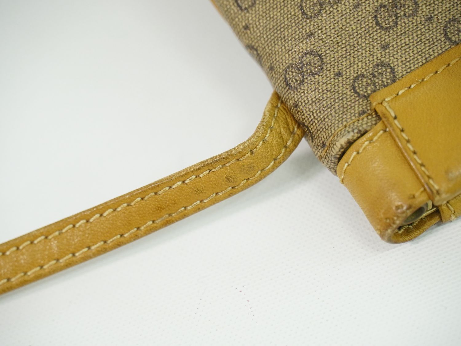 本物 グッチ GUCCI オールドグッチ マイクロGG ショルダーバッグ ポシェット PVC ブラウン バッグ 中古・ GUCCI - 本物 グッチ GUCCI オールドグッチ マイクロGG ショルダー