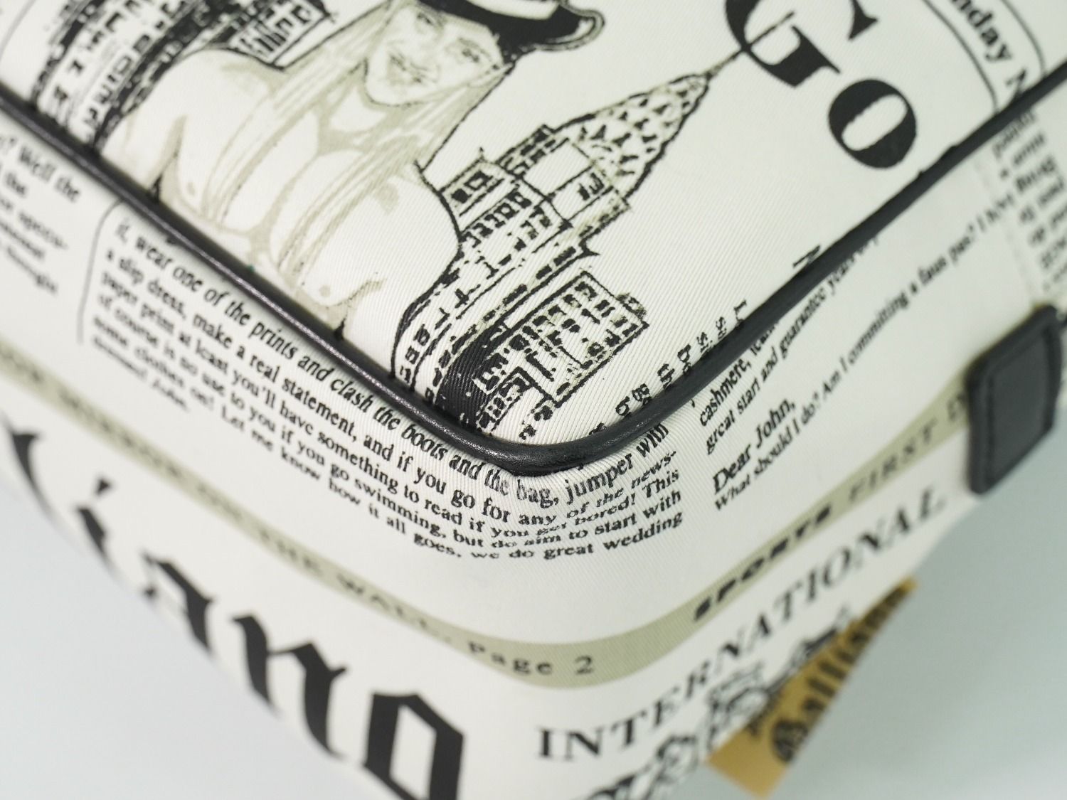 本物 ジョン ガリアーノ John Galliano ニュースペーパー柄