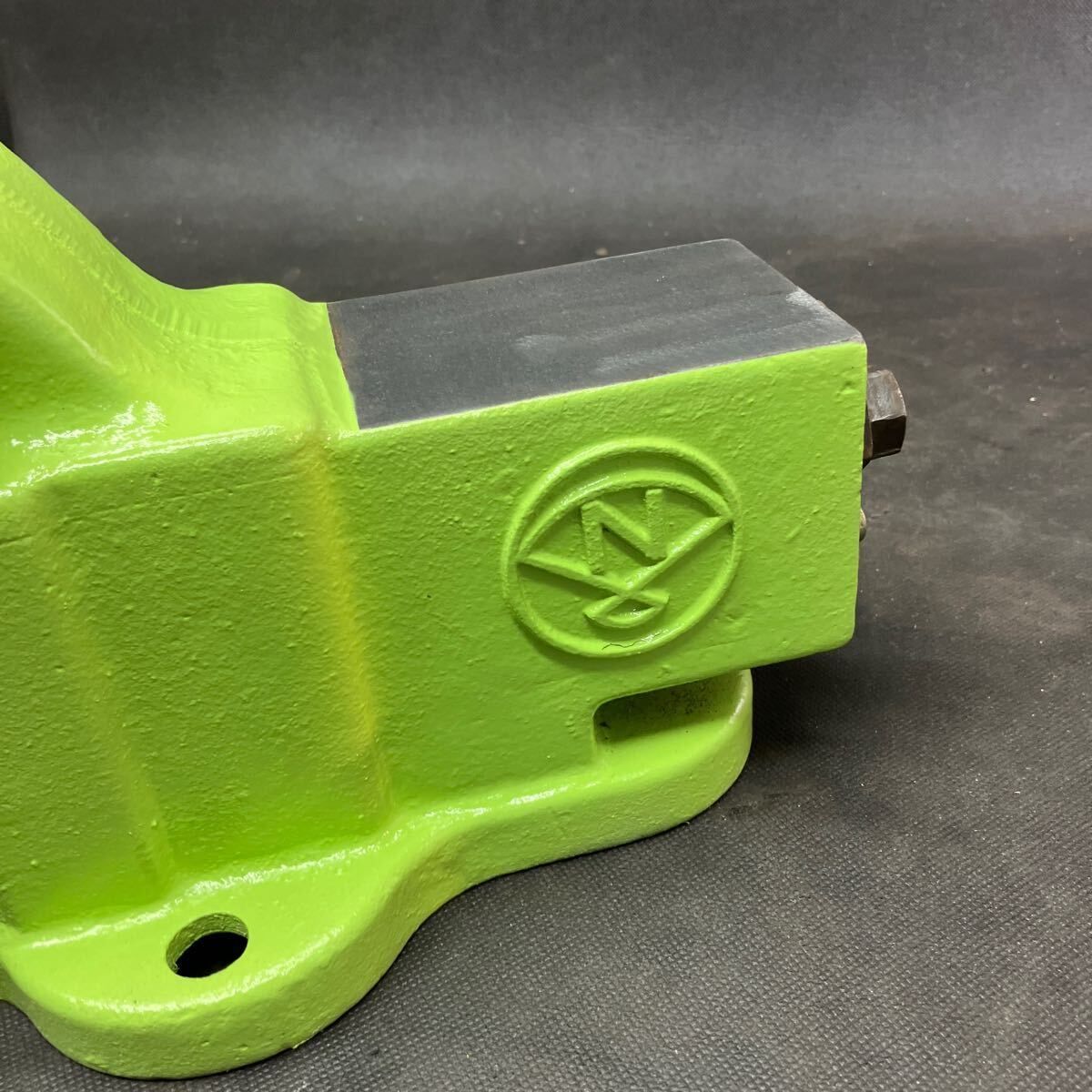 ナベヤ 万力 開口100 mm