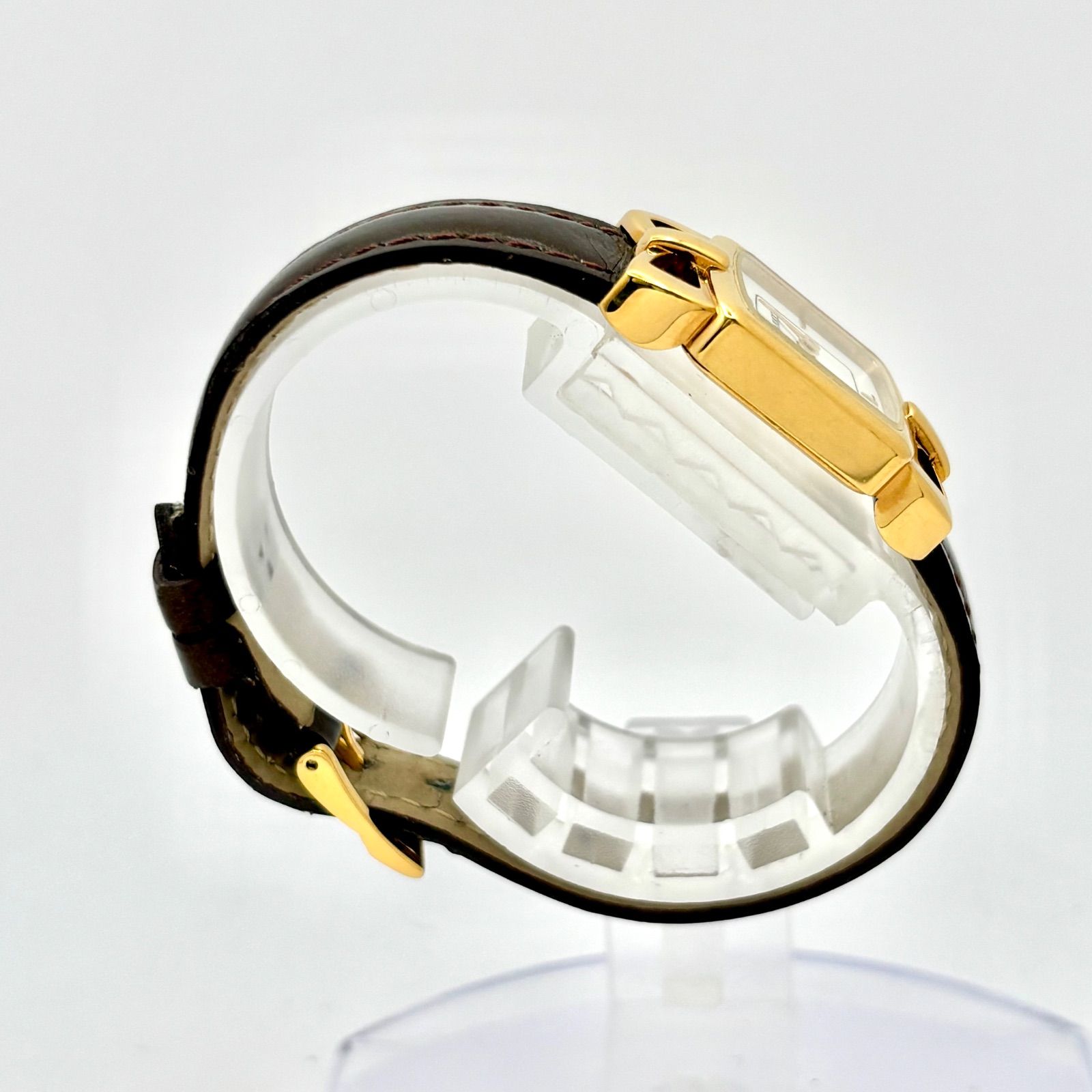 美品/新品電池】NINA RICCI ニナリッチ レディース 腕時計 リボン