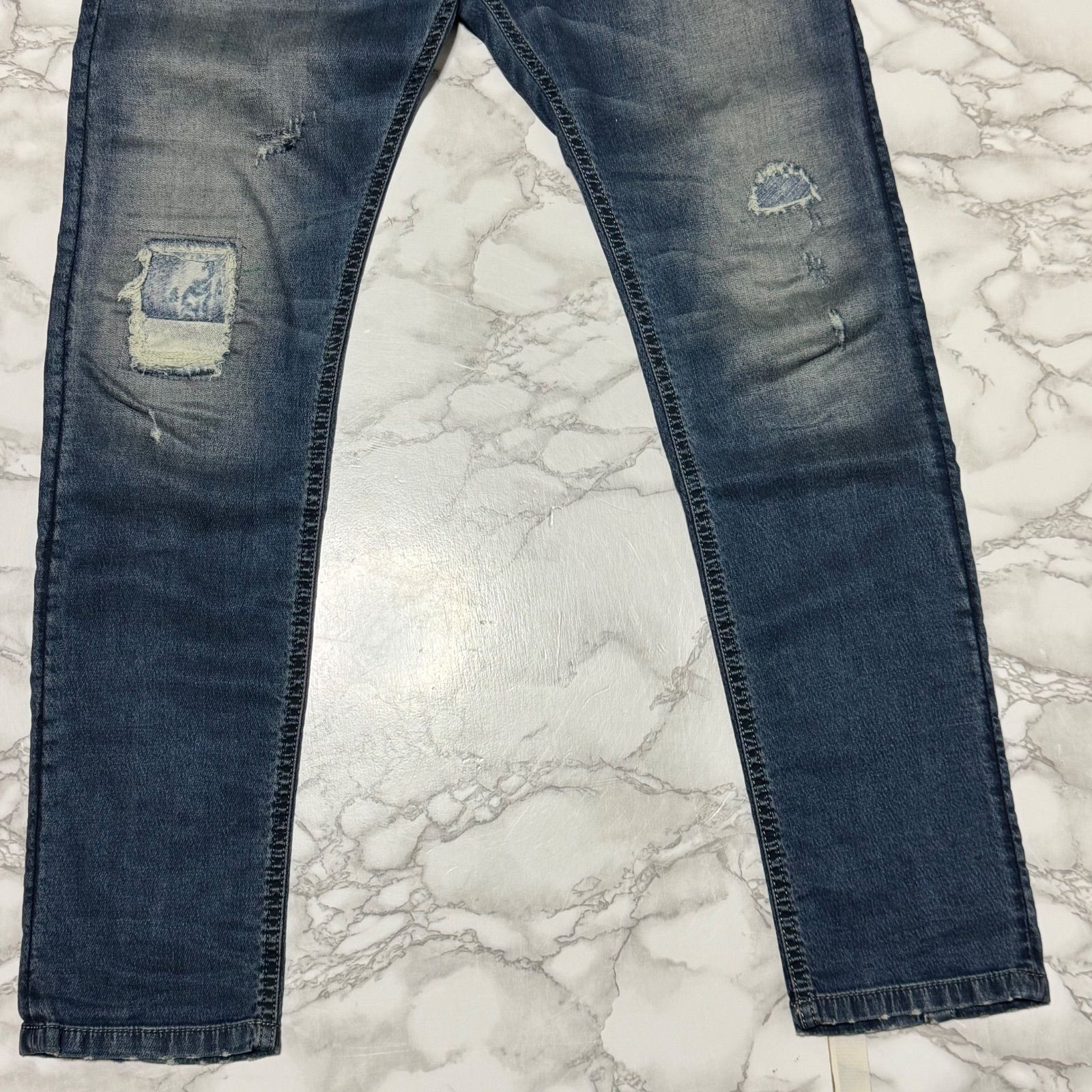 トレンドDIESEL ディーゼル 商品名KROOLEY-NE JOGG JEANS