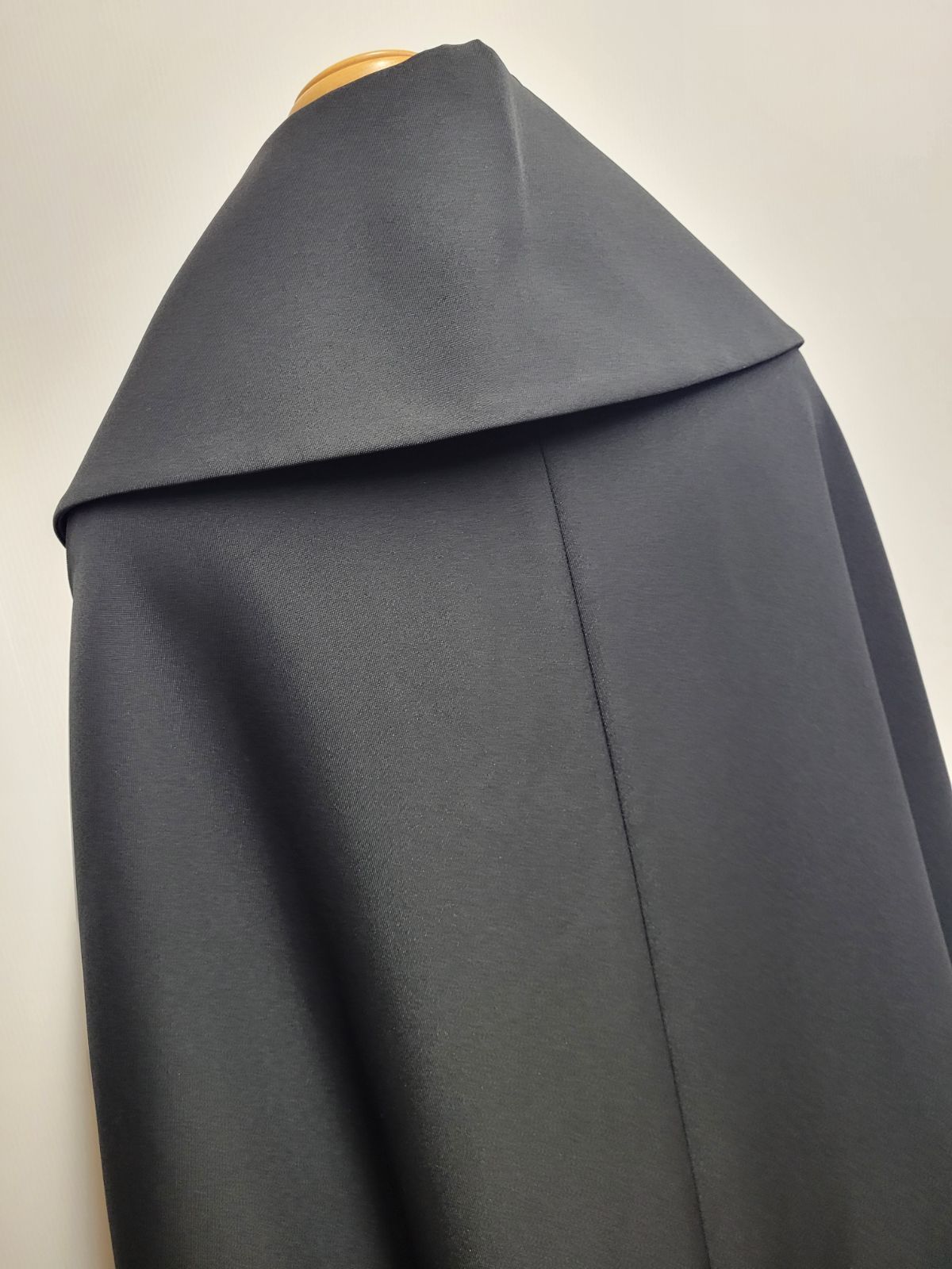 ATELIER BOZ/コウモリ衿ロングマント - メルカリ