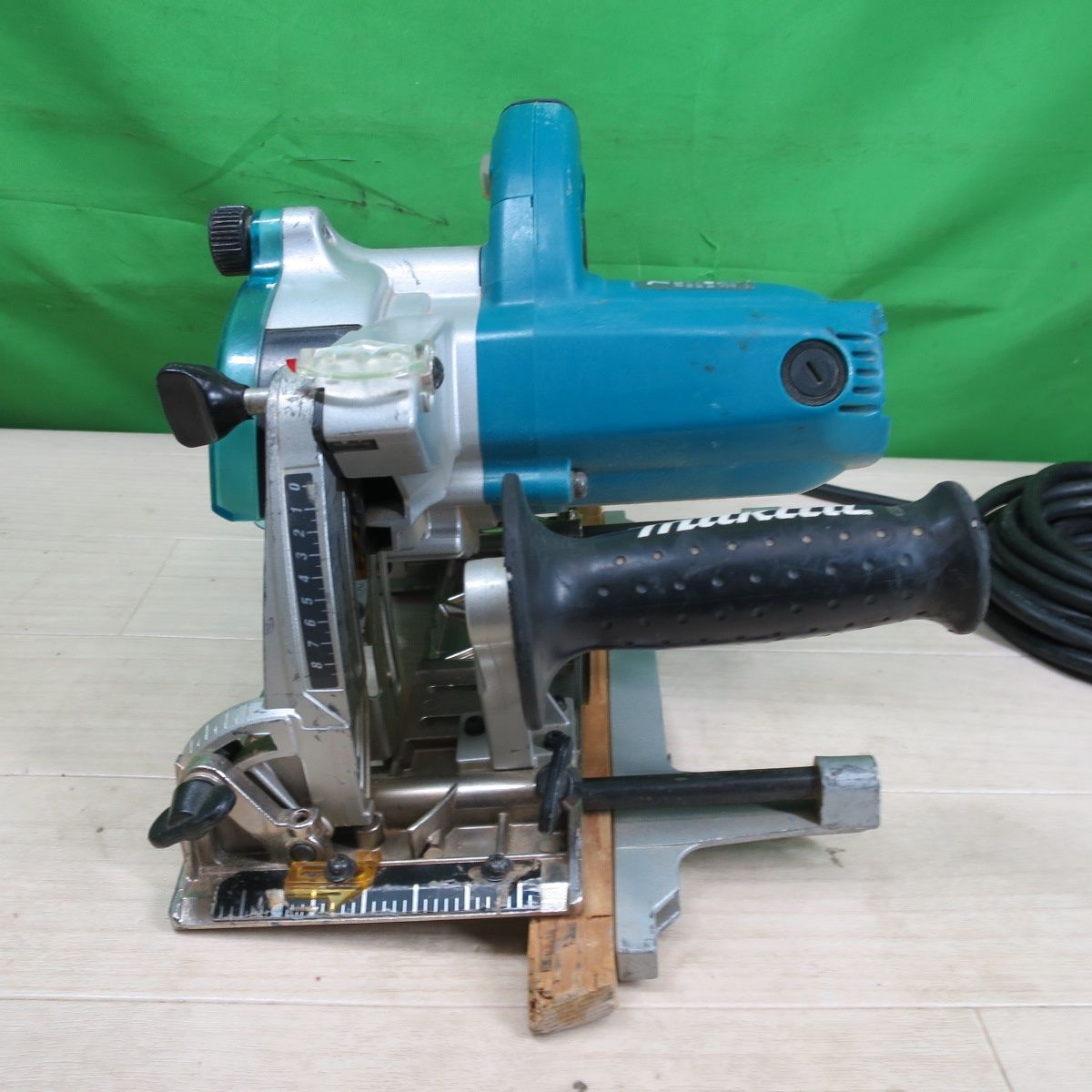 マキタ 小型 ミゾキリ 3005 BA 電動 工具 切断機 溝切り makita 100 V 木材 加工 丸のこ 丸ノコ マルノコ