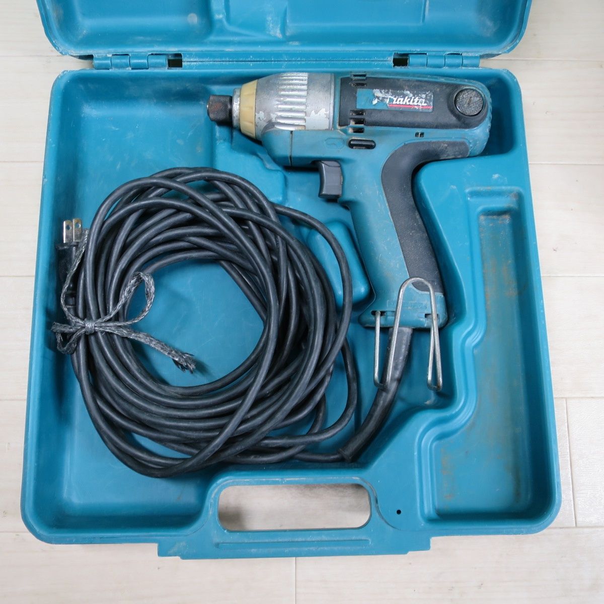  3点まとめ売り 日立 12 mm インパクトドライバ WH VC マキタ 6954 KYOHEN 電動 のこぎり レシプロソー 型式 不明 工具 切断機 電動インパクトドライバー ドリル ドライバー レンチ