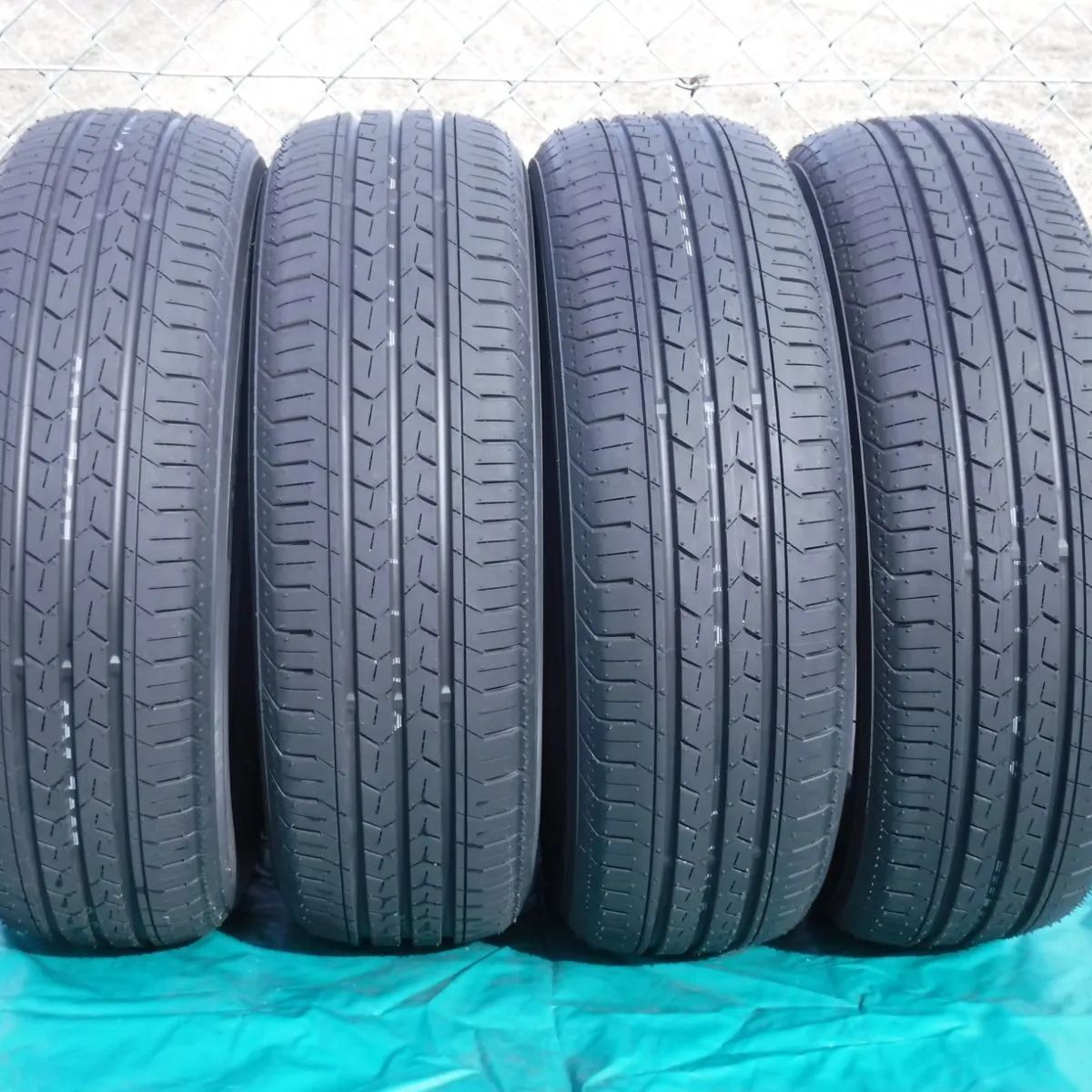新車外し YOKOHAMA BluEarth－FE AE30 185/65R15 ラジアルタイヤ4本