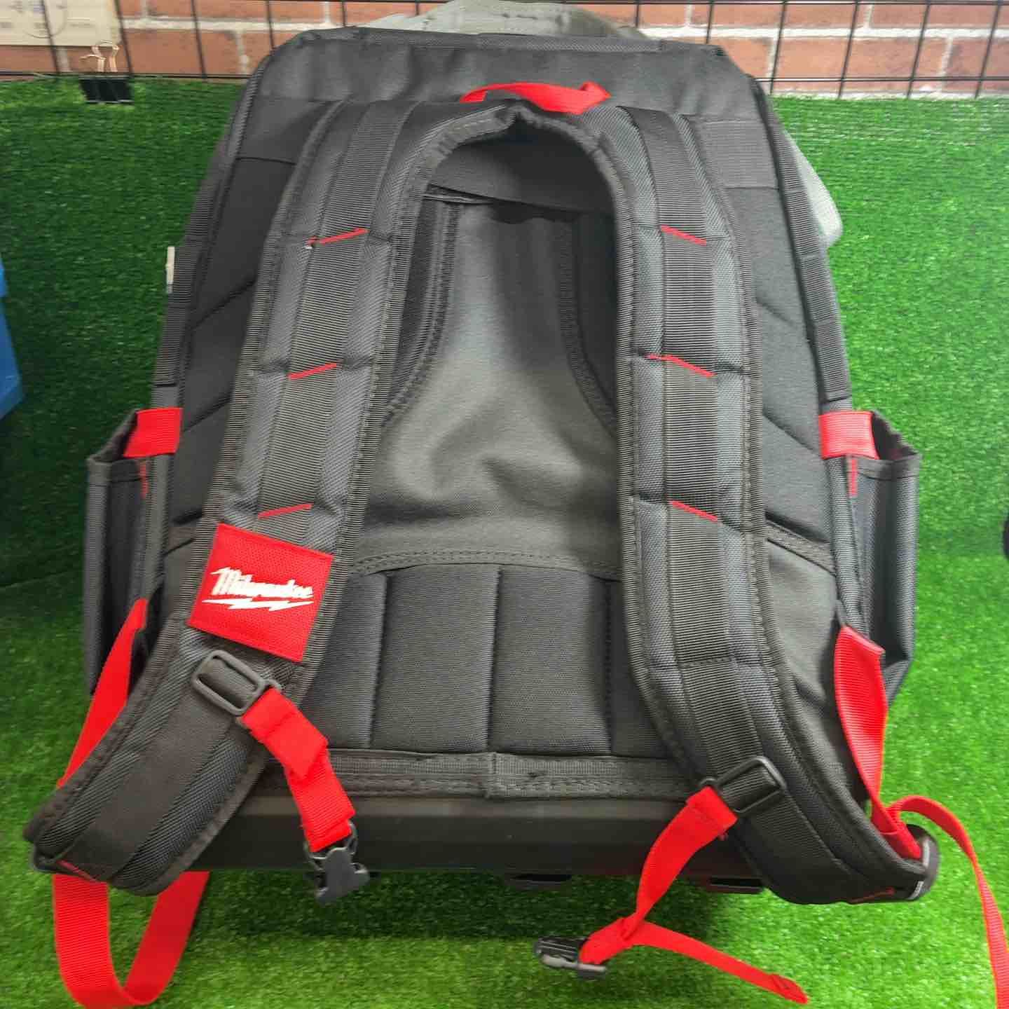 ミルウォーキー PACKOUT バックパック 48-22-8301