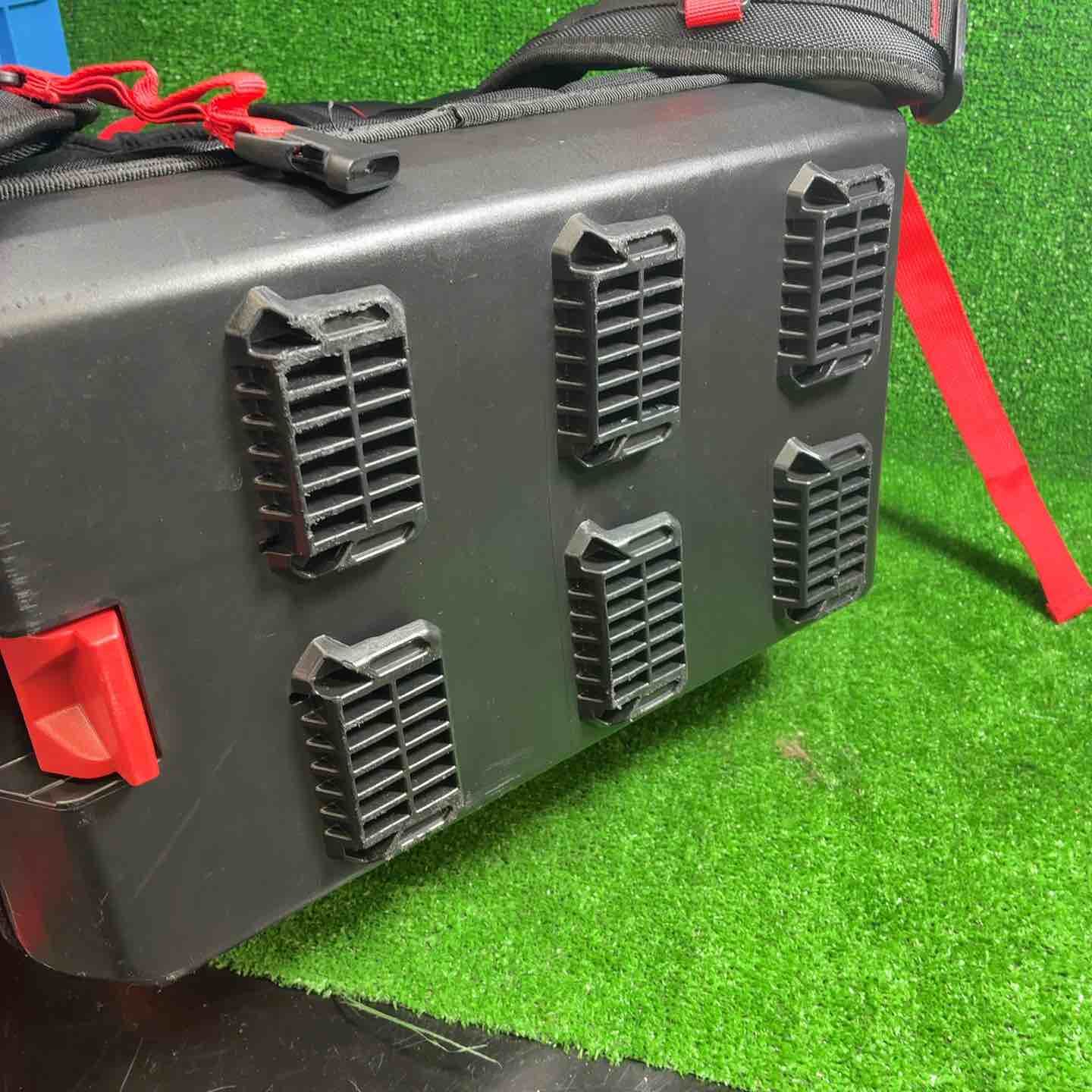  ミルウォーキー PACKOUT バックパック 48-22-8301 その他 リュック バッグ