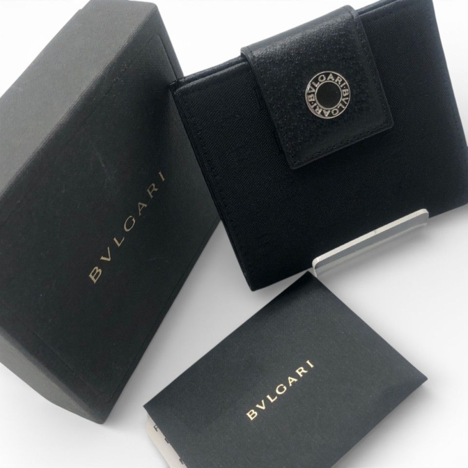 ほぼ未使用品 BVLGARI ブルガリ ロゴマニア ブラック 二つ折り 財布