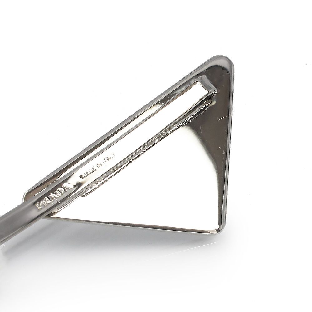 プラダ 1IF051 三角ロゴプレート トライアングル エナメルメタル ネロ