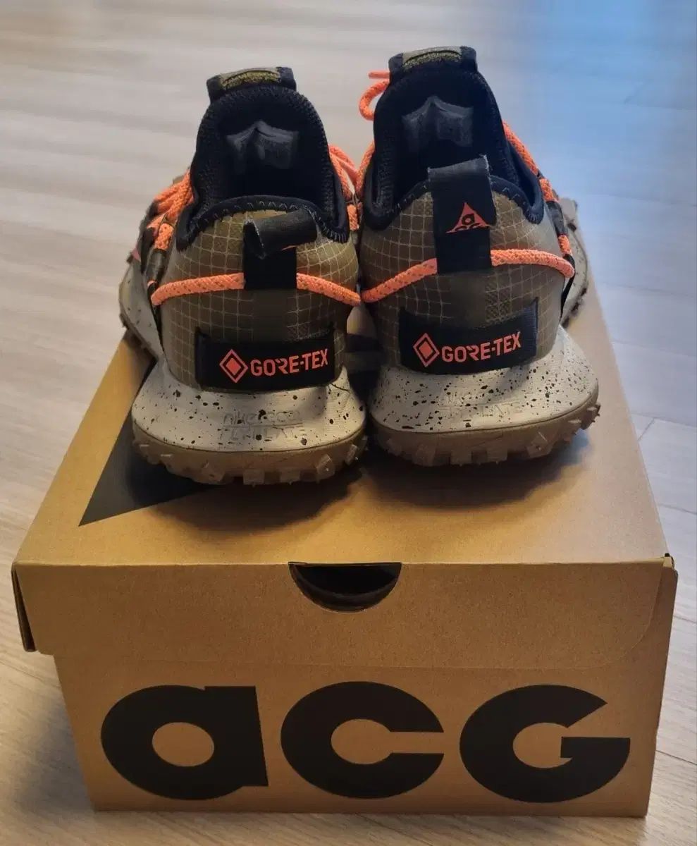 ナイキ ACG マウンテン フライ ロー 265 m