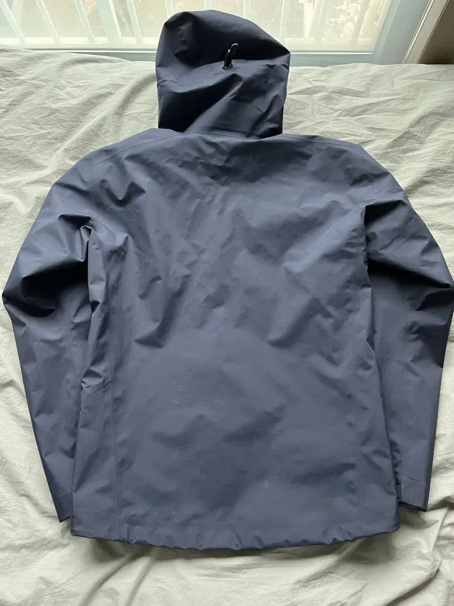 ARC TERYX アークテリクス ベータ ジャケット ブラック サファイア S