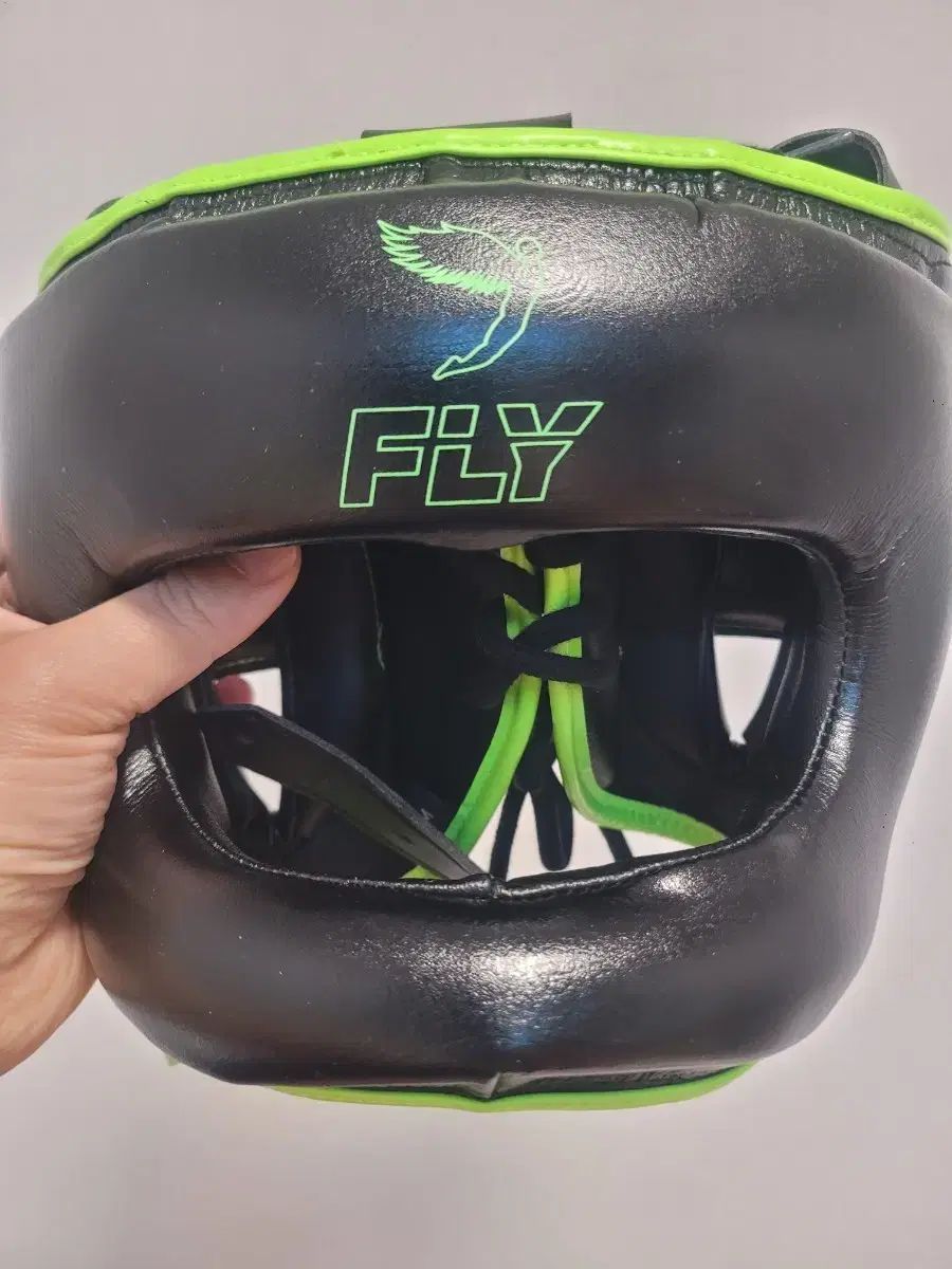 FLY ボクシング ヘッドギア ブラック/グリーン M - メルカリ