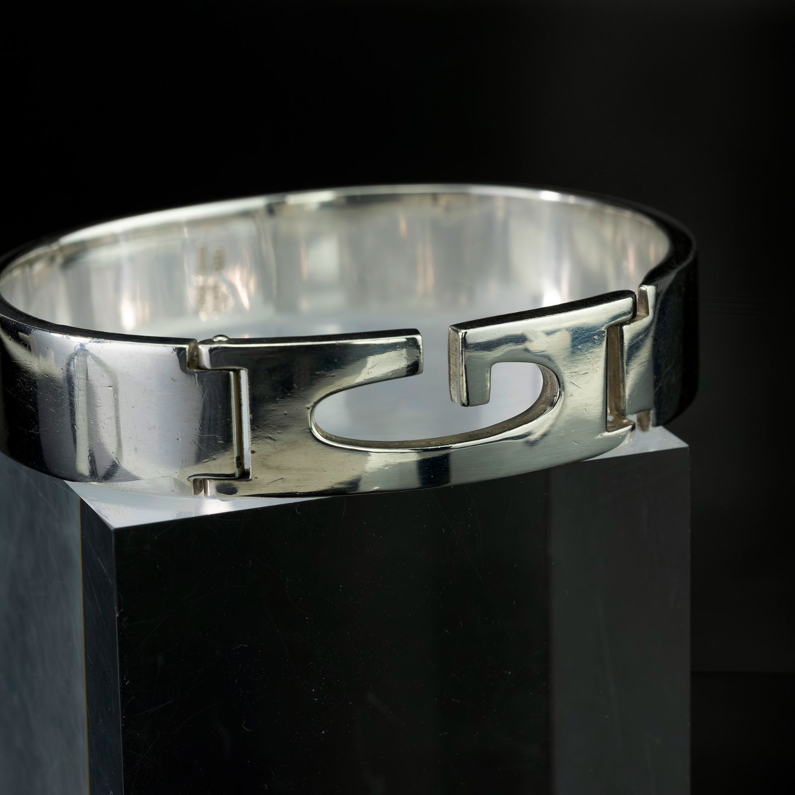 グッチ GUCCI カットアウトG バングル シルバー925 ブレスレット