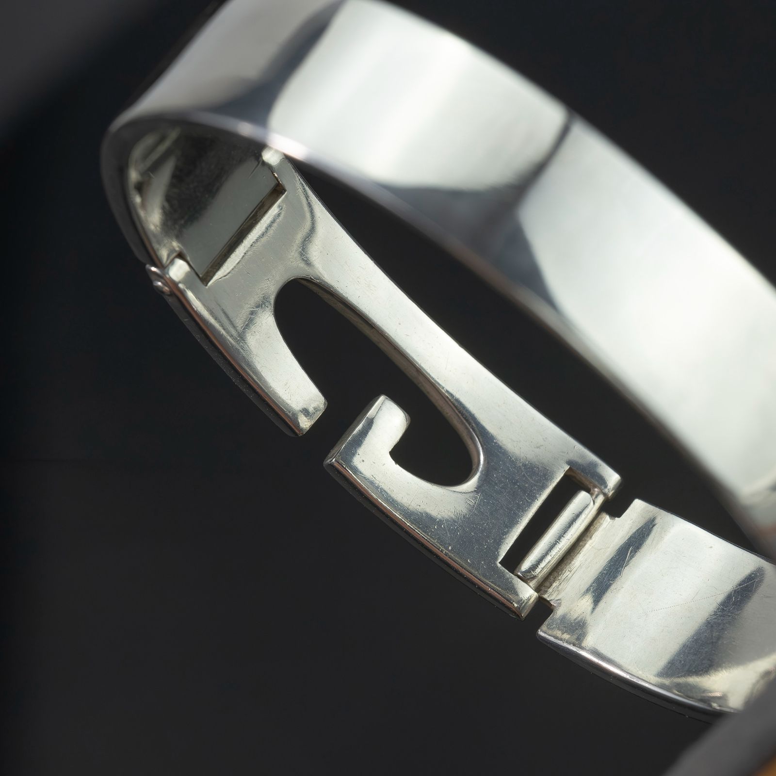 グッチ GUCCI カットアウトG バングル シルバー925 ブレスレット