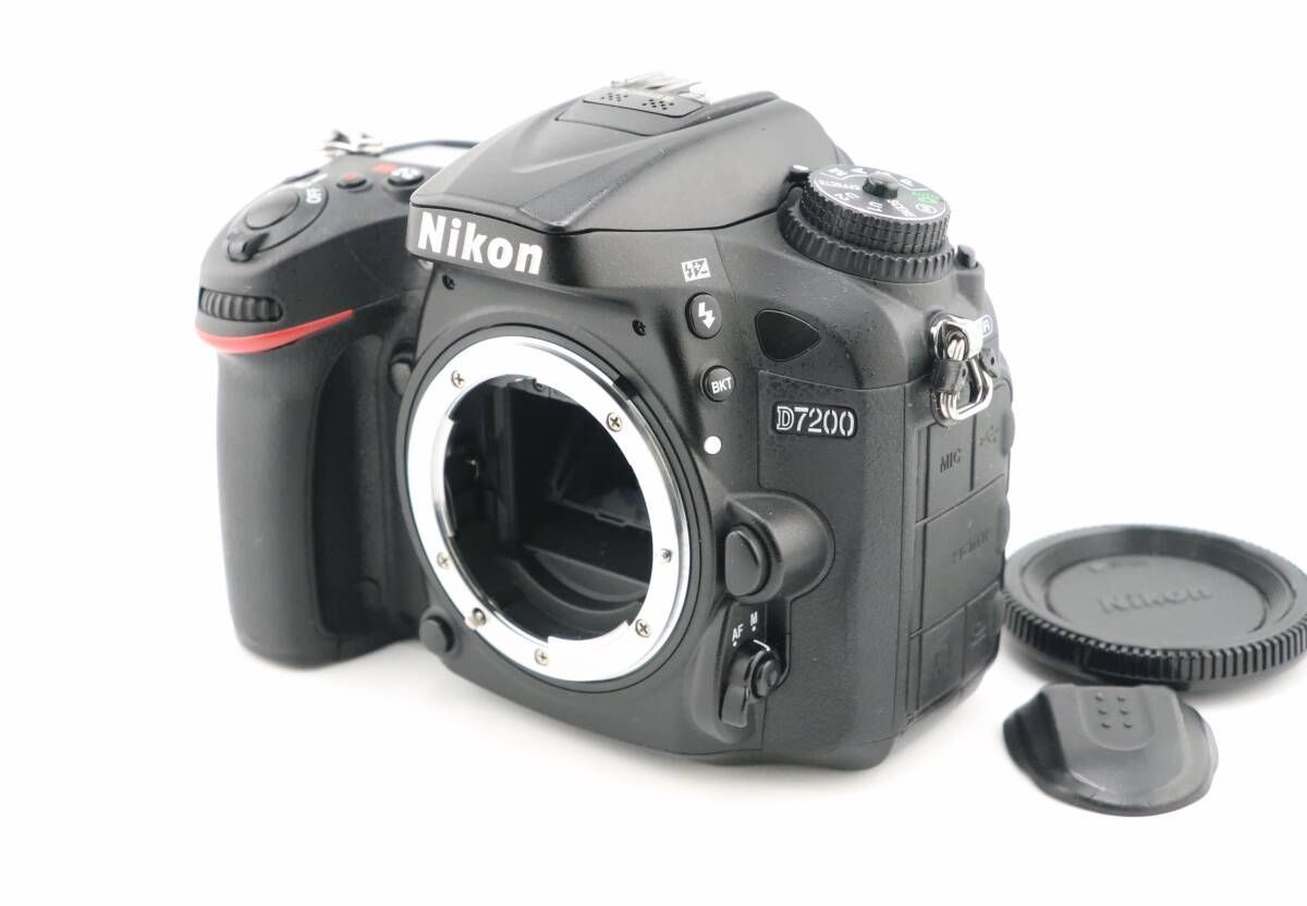 ☆良品☆ショット数12,268回☆ニコン NIKON D7200 ボディ☆ W0125