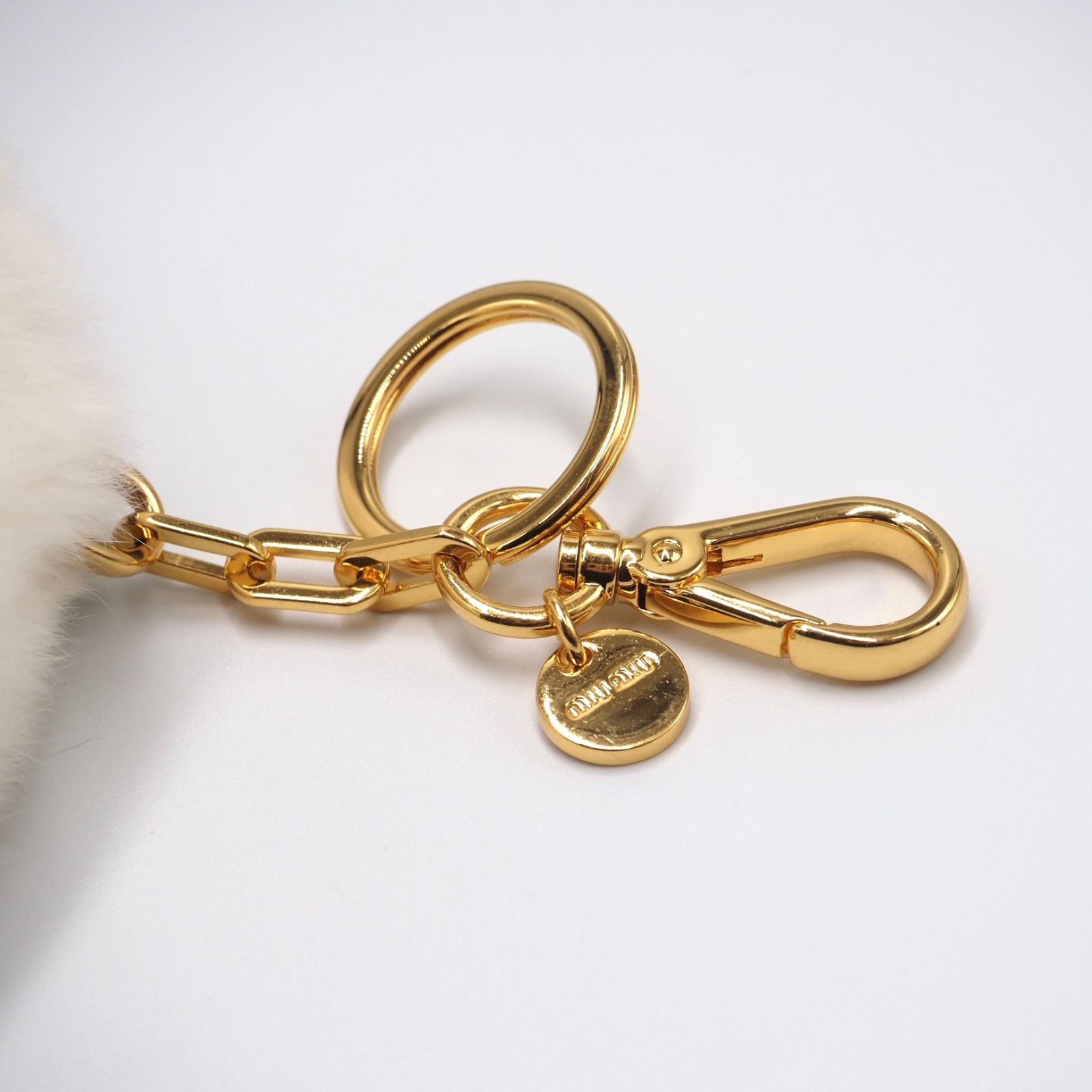 MIU MIU ファーキーホルダー ウサギミラーチャーム　美品 最 安値 でファッション - MIUMIU ミュウミュウ ファー うさぎウサギ