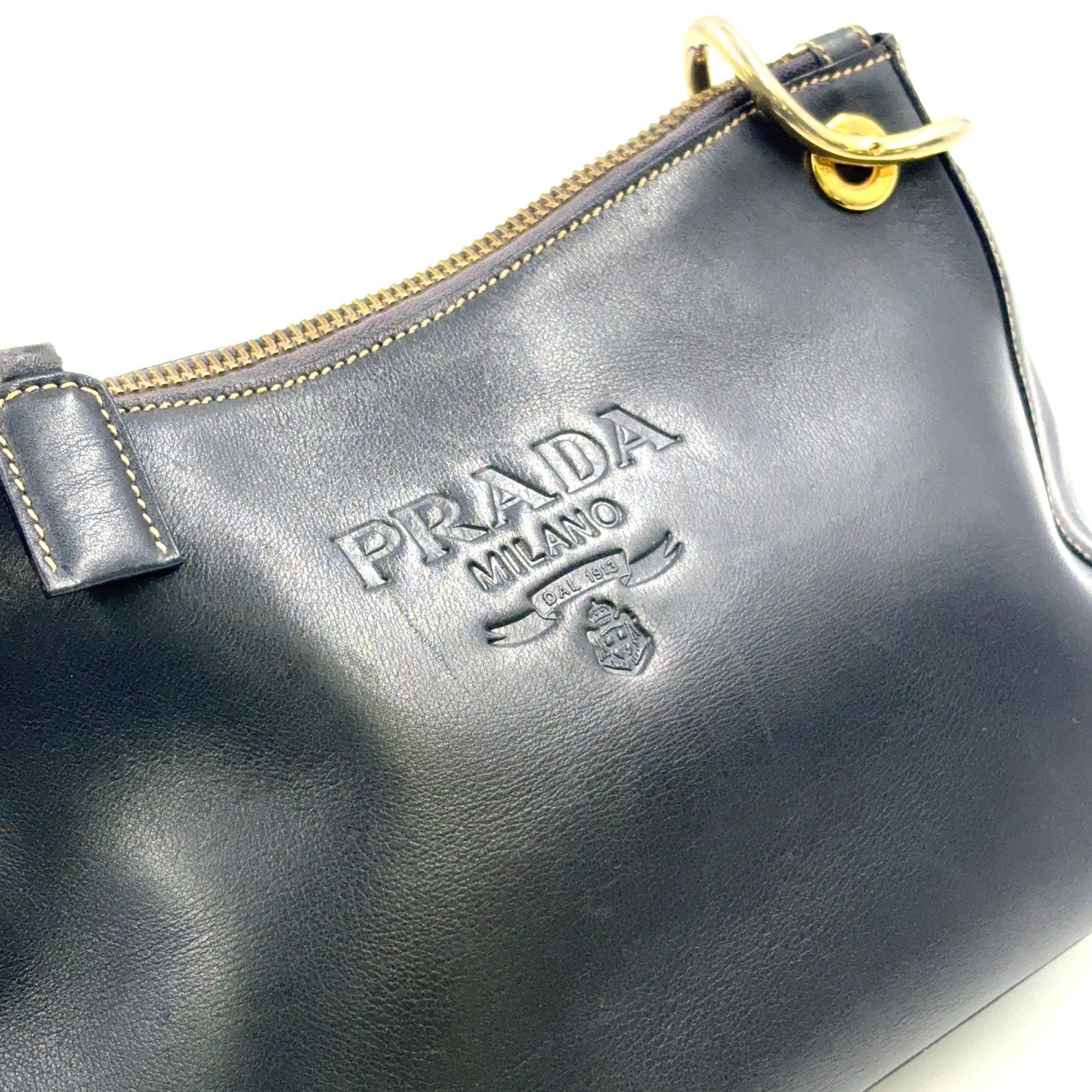 PRADA チェーン レザー ブラック ワンショルダーバッグ ゴールド