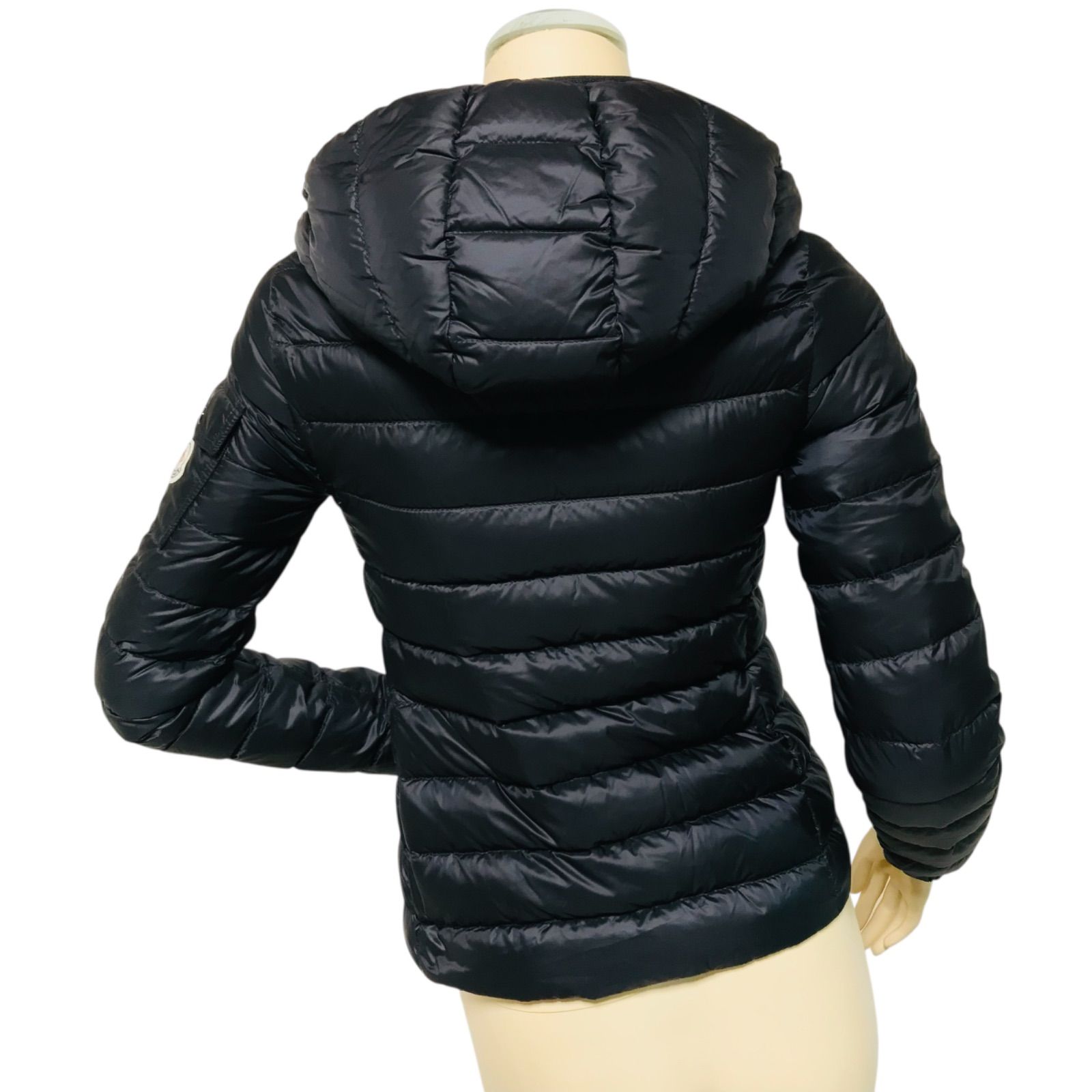 美品モンクレール MONCLER ライトダウン ジャケット GREGOIRE