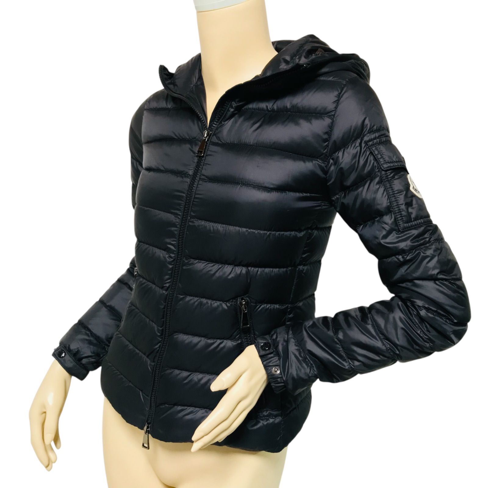 美品☆MONCLER・モンクレール【BLES】レディース ブランドアイコン 