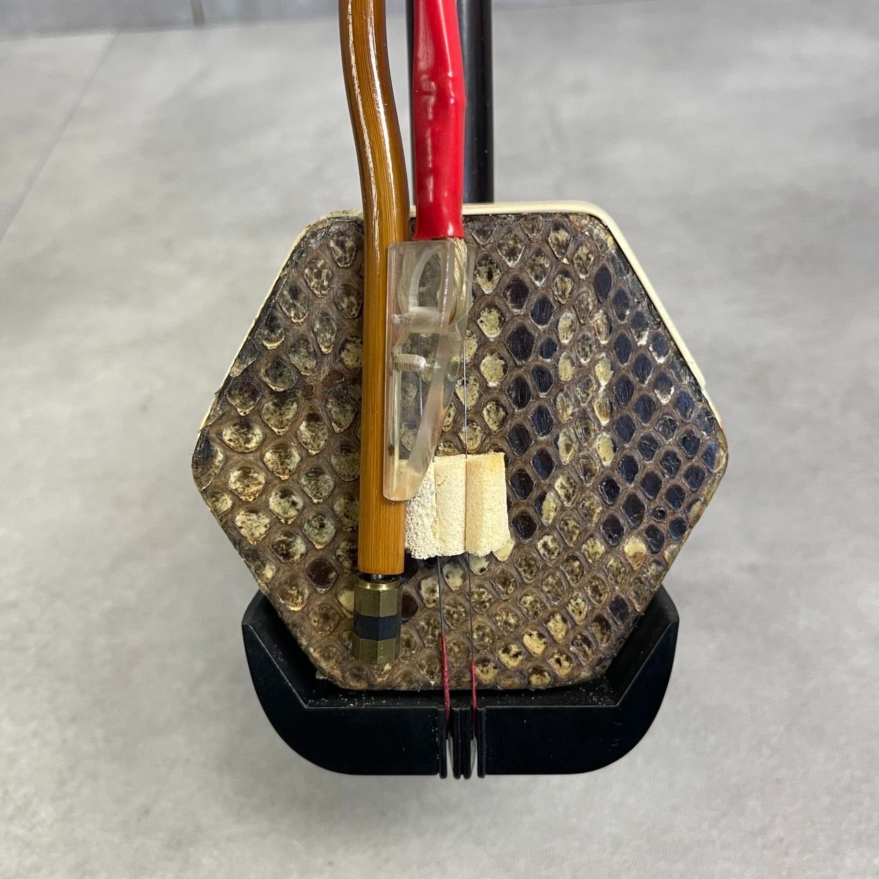 フォローで割引クーポン配布中】未使用品 二胡 DUNHUANG 上海民族楽器