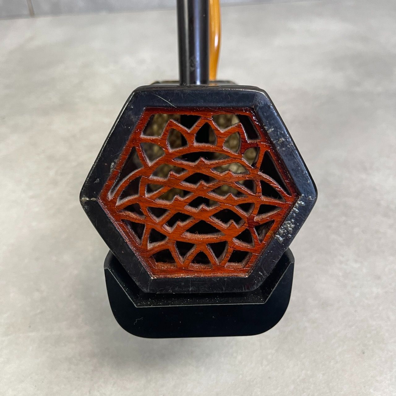 二胡（アルフー）敦煌牌（とんこうはい）上海民族楽器極美品 フォローで割引クーポン配布中】未使用品 二胡 DUNHUANG 上海民族楽器