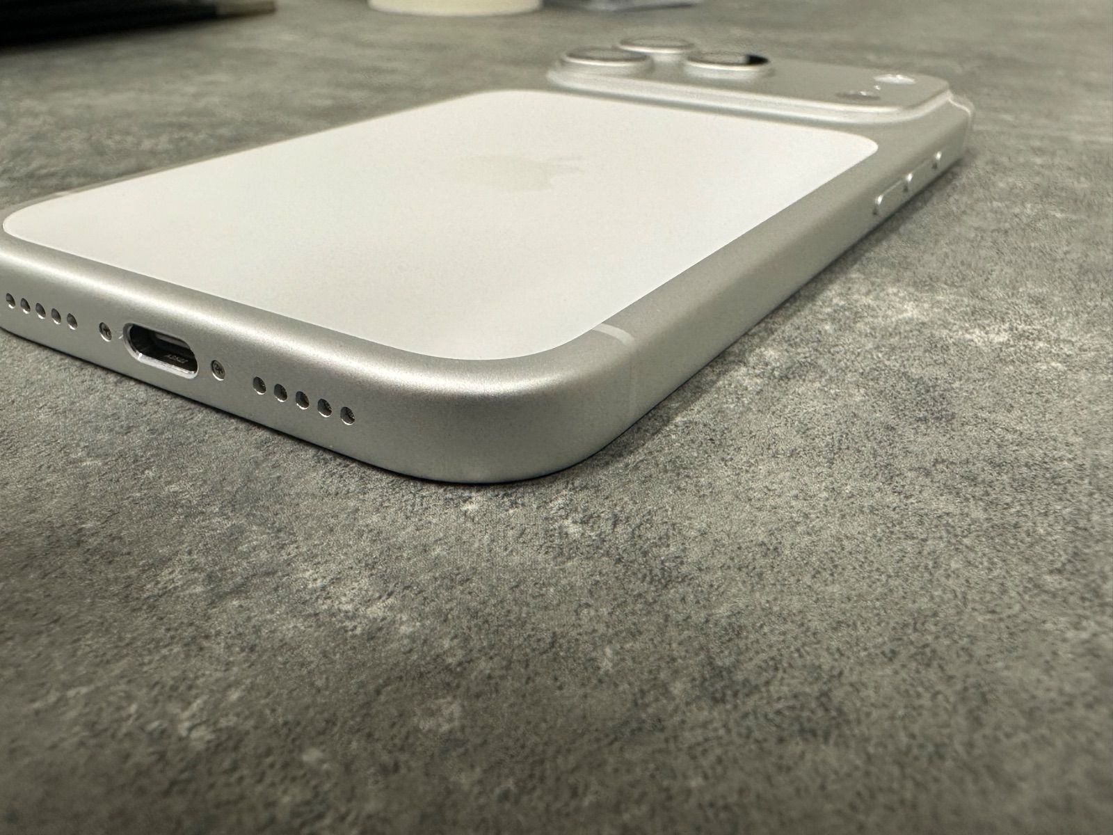 極美品 iPhone17 pro 512GB シルバー SIMフリー - メルカリ