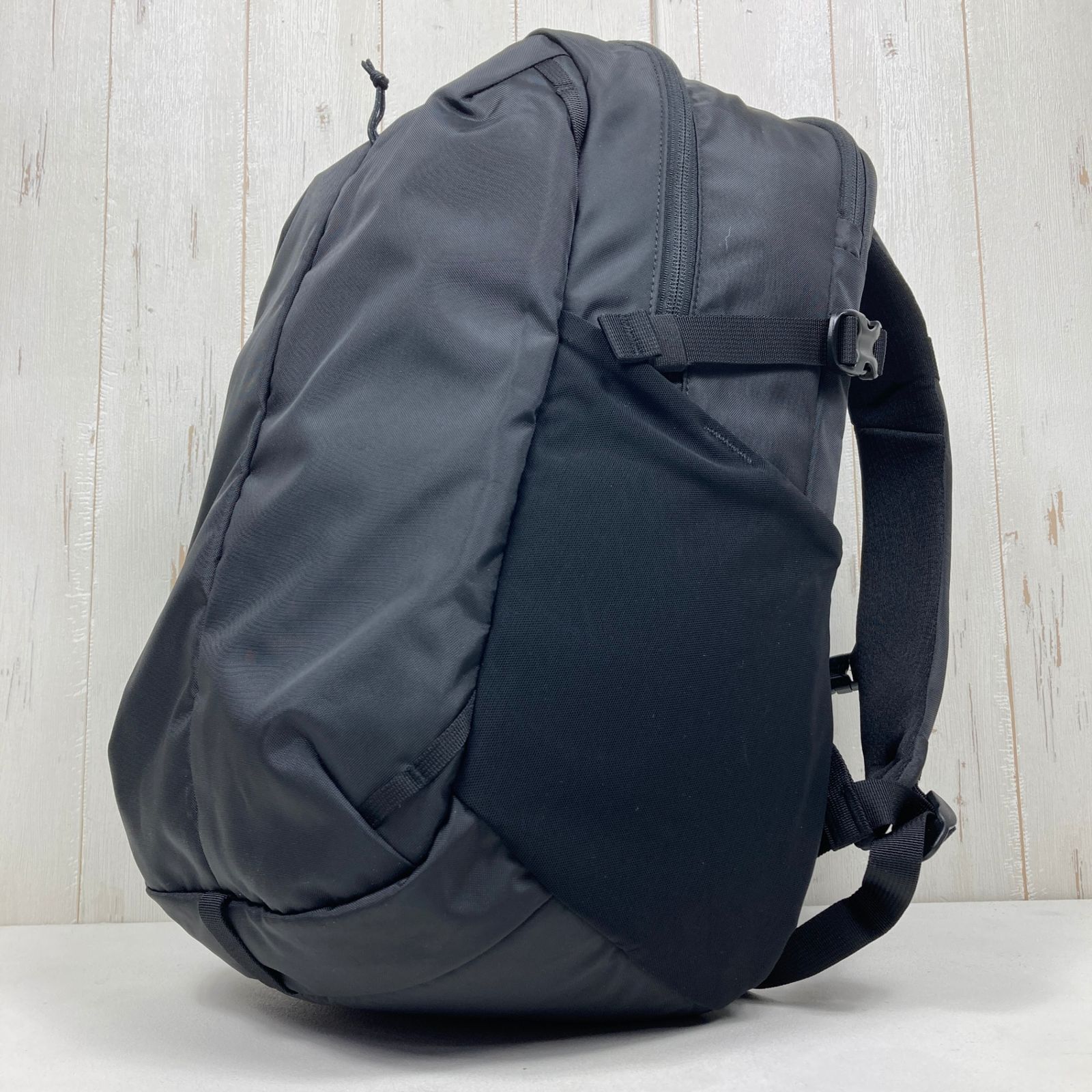 OneSize ブラック系 2025 Patagonia パタゴニア レフュジオ デイパック 26 L Refugio Daypack BLK ポリエステル バッグ ストレージ バックパック 容量 ～29 z