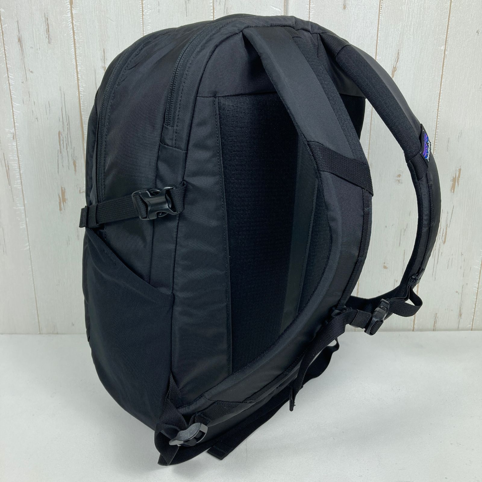  OneSize ブラック系 2025 Patagonia パタゴニア レフュジオ デイパック 26 L Refugio Daypack BLK ポリエステル バッグ ストレージ バックパック 容量 ～29 z バックパック ザック リュック バッグ