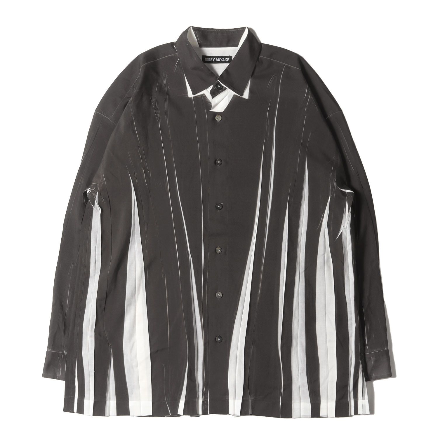 【美品】ISSEY MIYAKE イッセイミヤケ シャツ カーキ サイズ:2 | プリーツ加工染め シャツ | トップス カジュアルシャツ 長袖 | 日本製【メンズ】【中古】