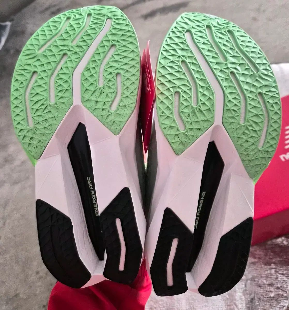 ランニングシューズ