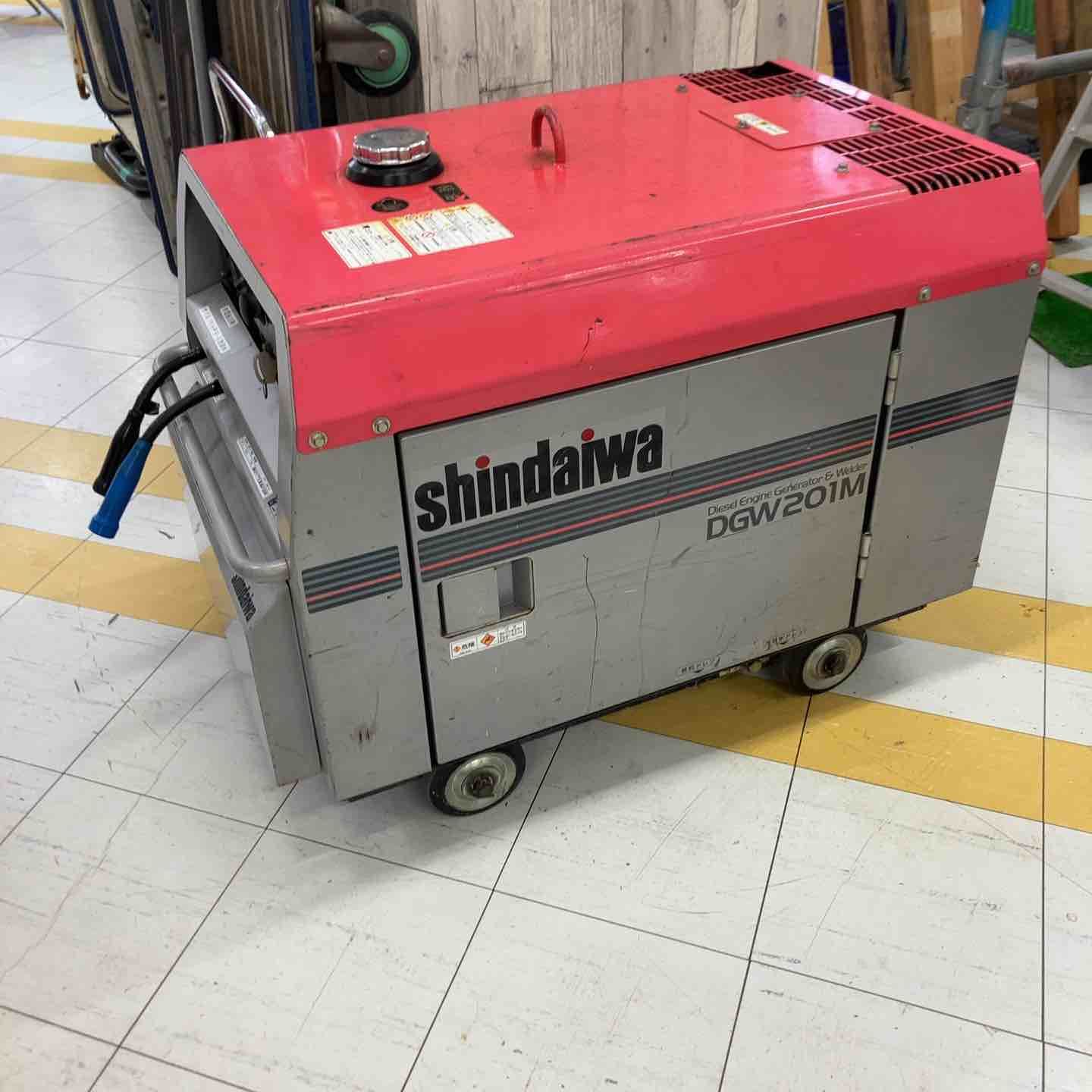 Bランク 新ダイワ DGW 201 M 防音型エンジン発電機県溶接機 ディーゼル ウエルダー アクトツー 草