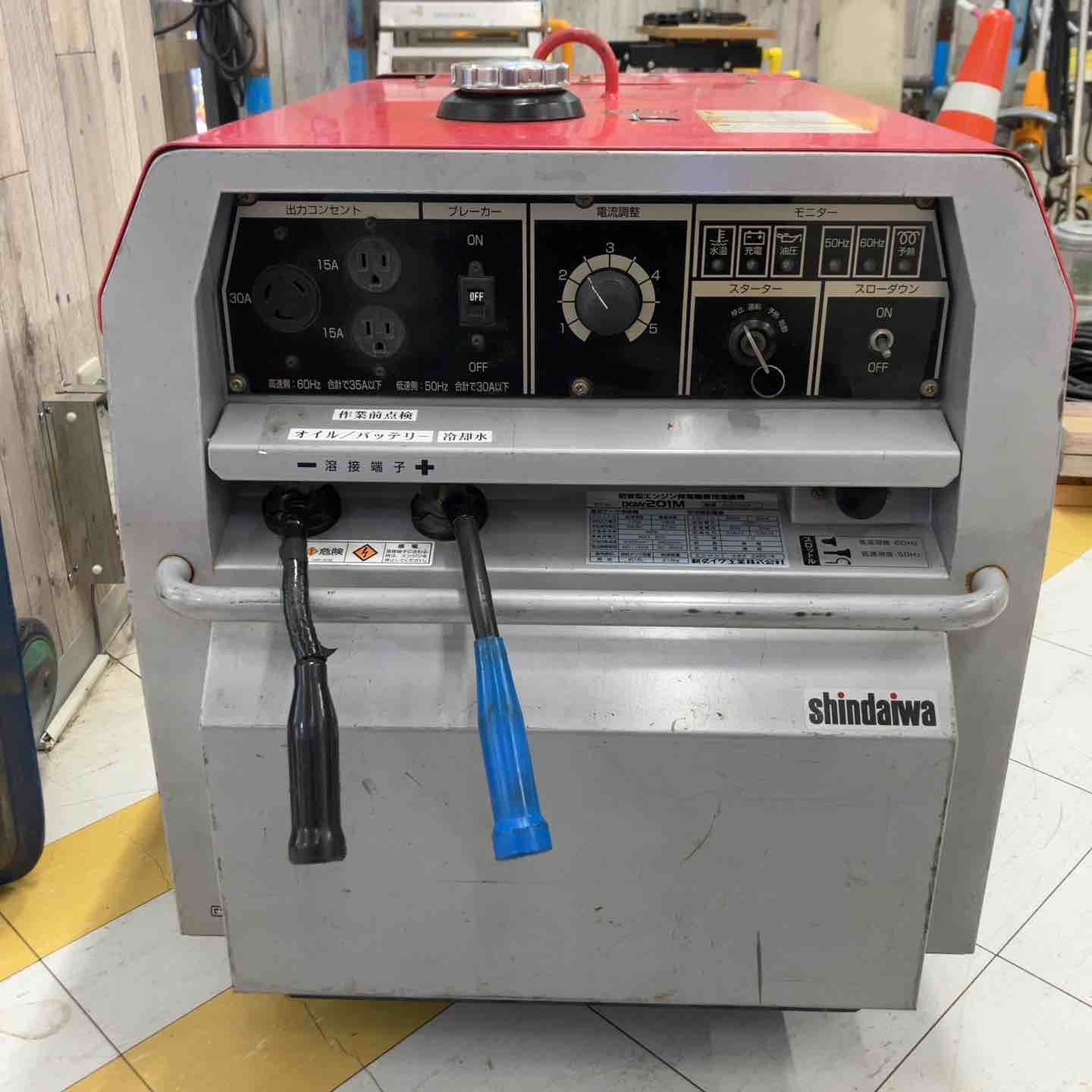 Bランク 新ダイワ DGW 201 M 防音型エンジン発電機県溶接機 ディーゼル ウエルダー アクトツー 草