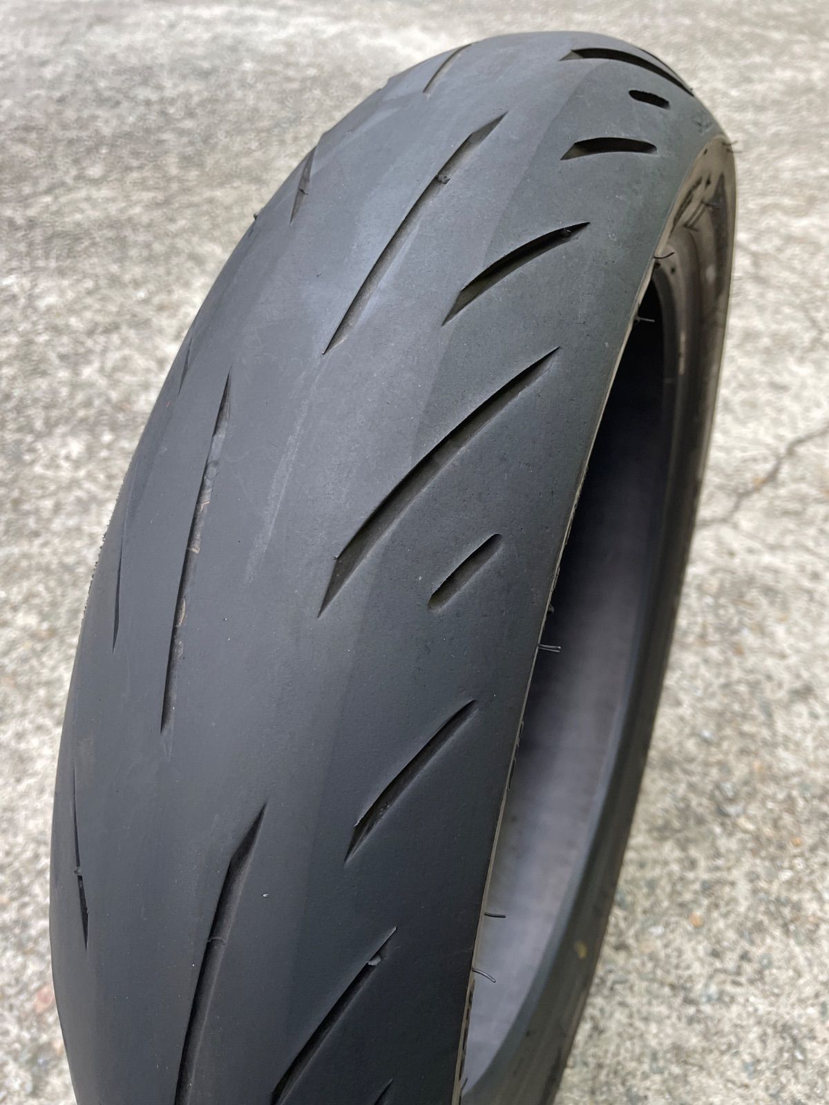 【2025年製】ブリヂストン S22 110/70R17 140/70R17 2025年製】ブリヂストン S22 110/70R17 140/70R17 ブリヂストン